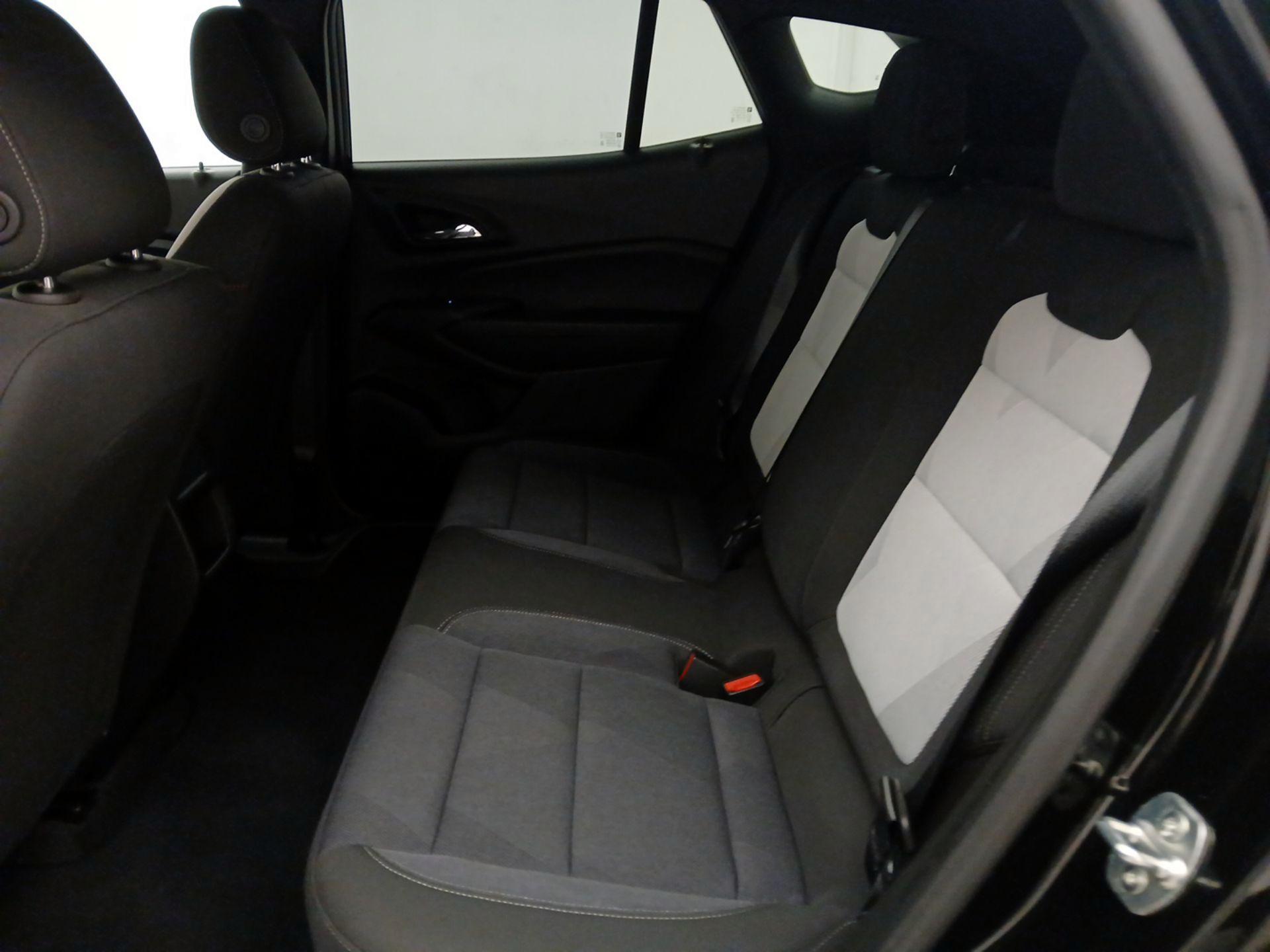 Thumbnail: 2024 Chevrolet Trax - 17
