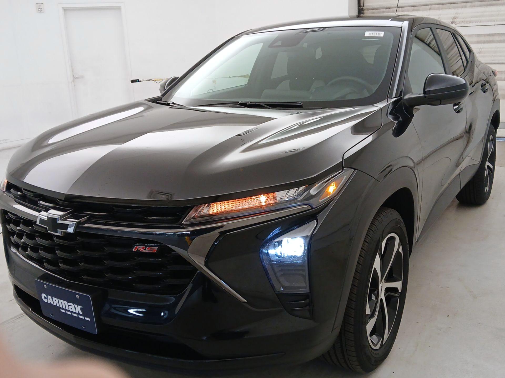 Thumbnail: 2024 Chevrolet Trax - 3