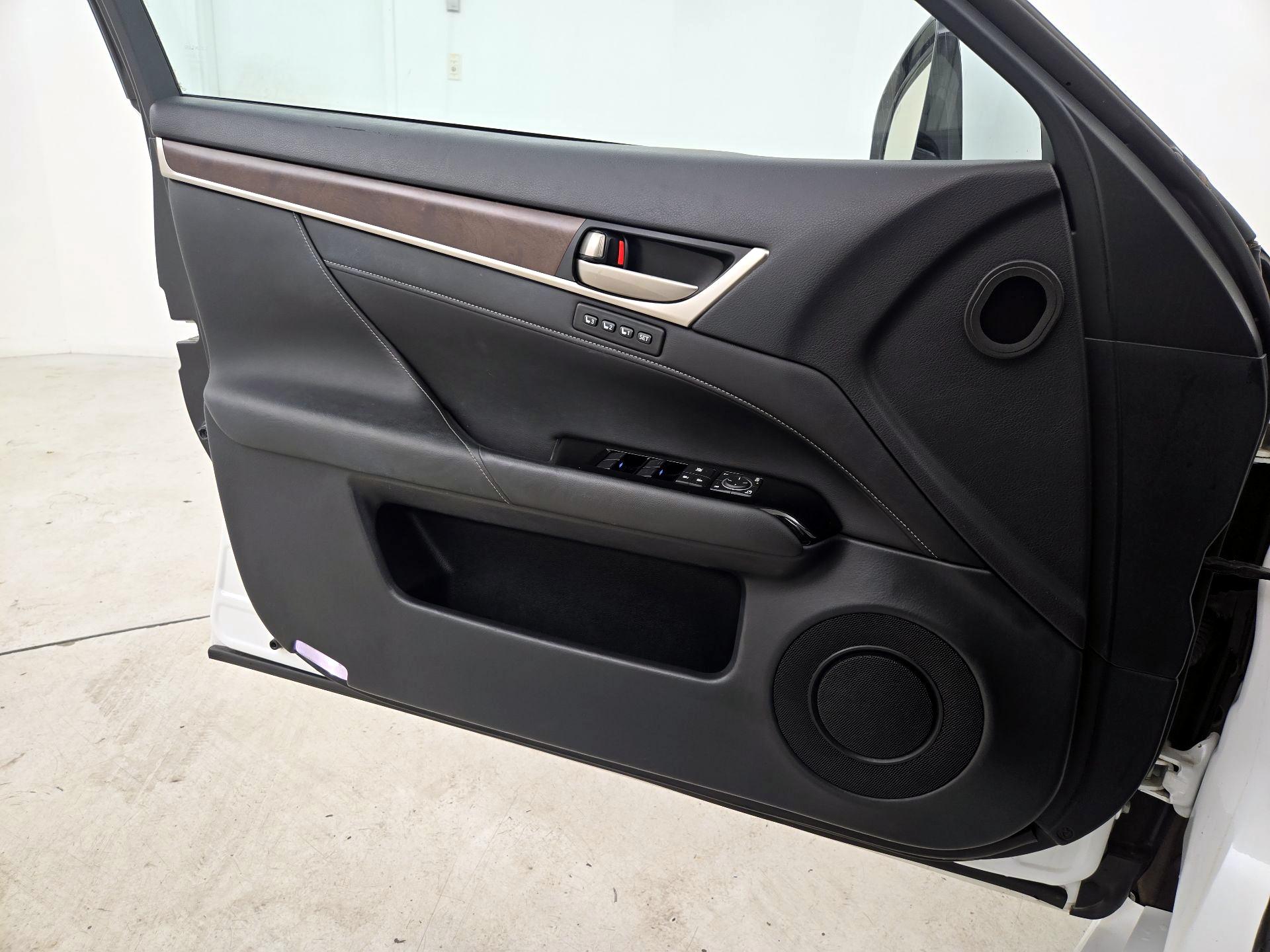 Thumbnail: 2014 Lexus GS - 12