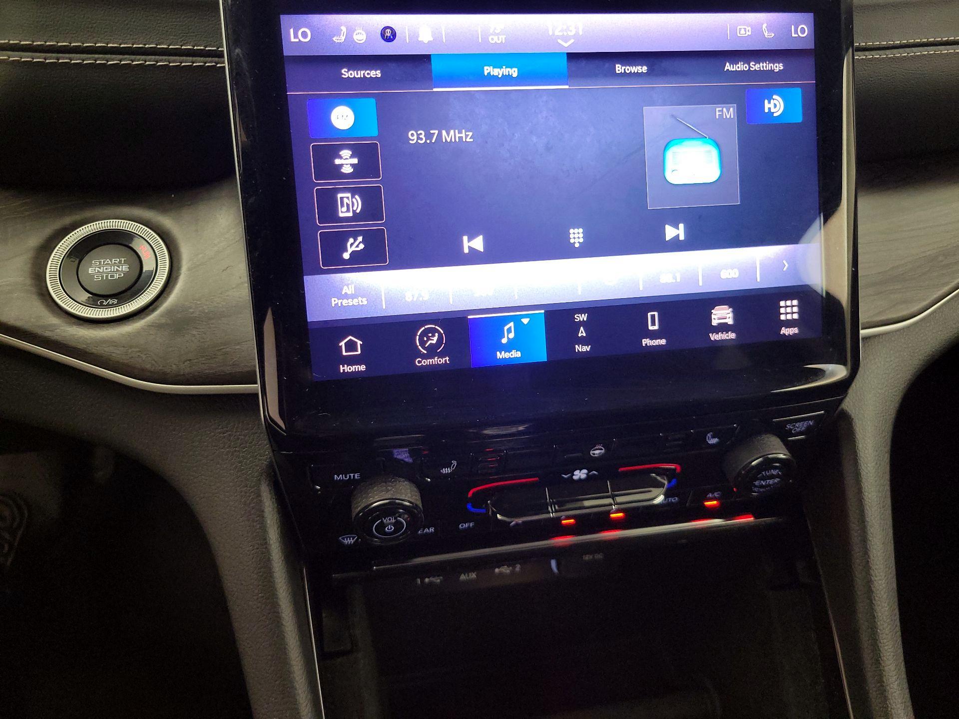 Thumbnail: 2021 Jeep Grand Cherokee L - 16