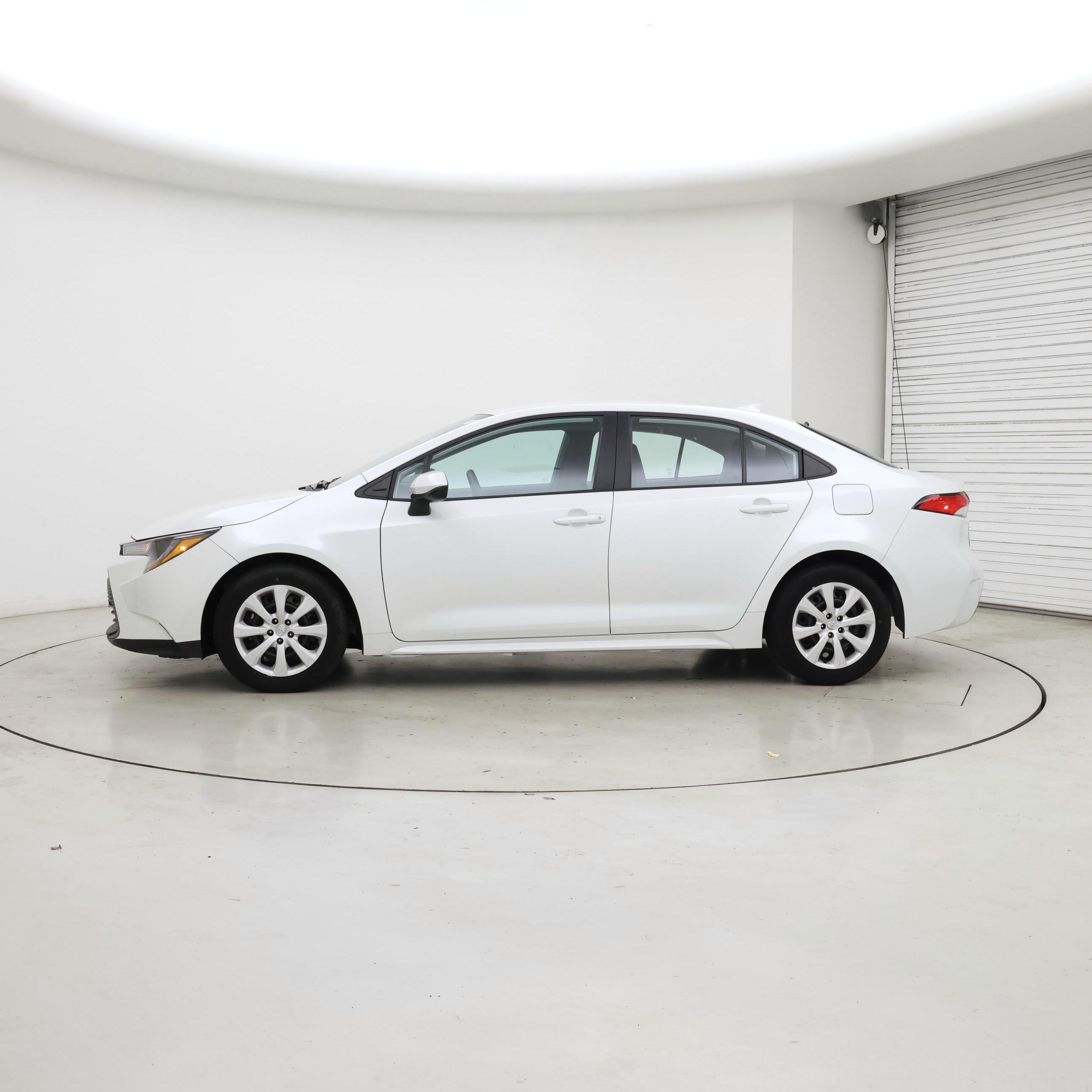 Thumbnail: 2024 Toyota Corolla - 3