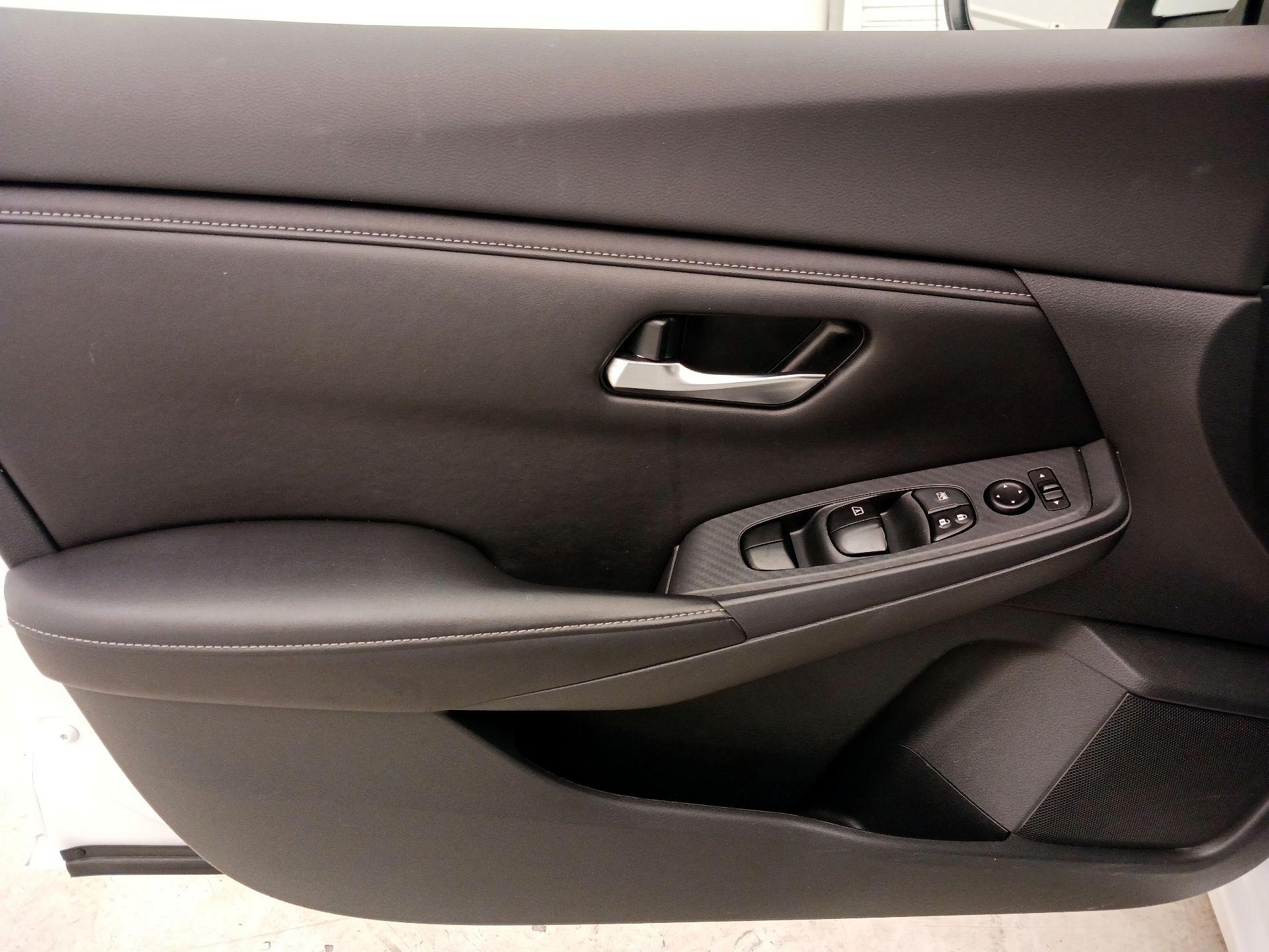 Thumbnail: 2021 Nissan Sentra - 12