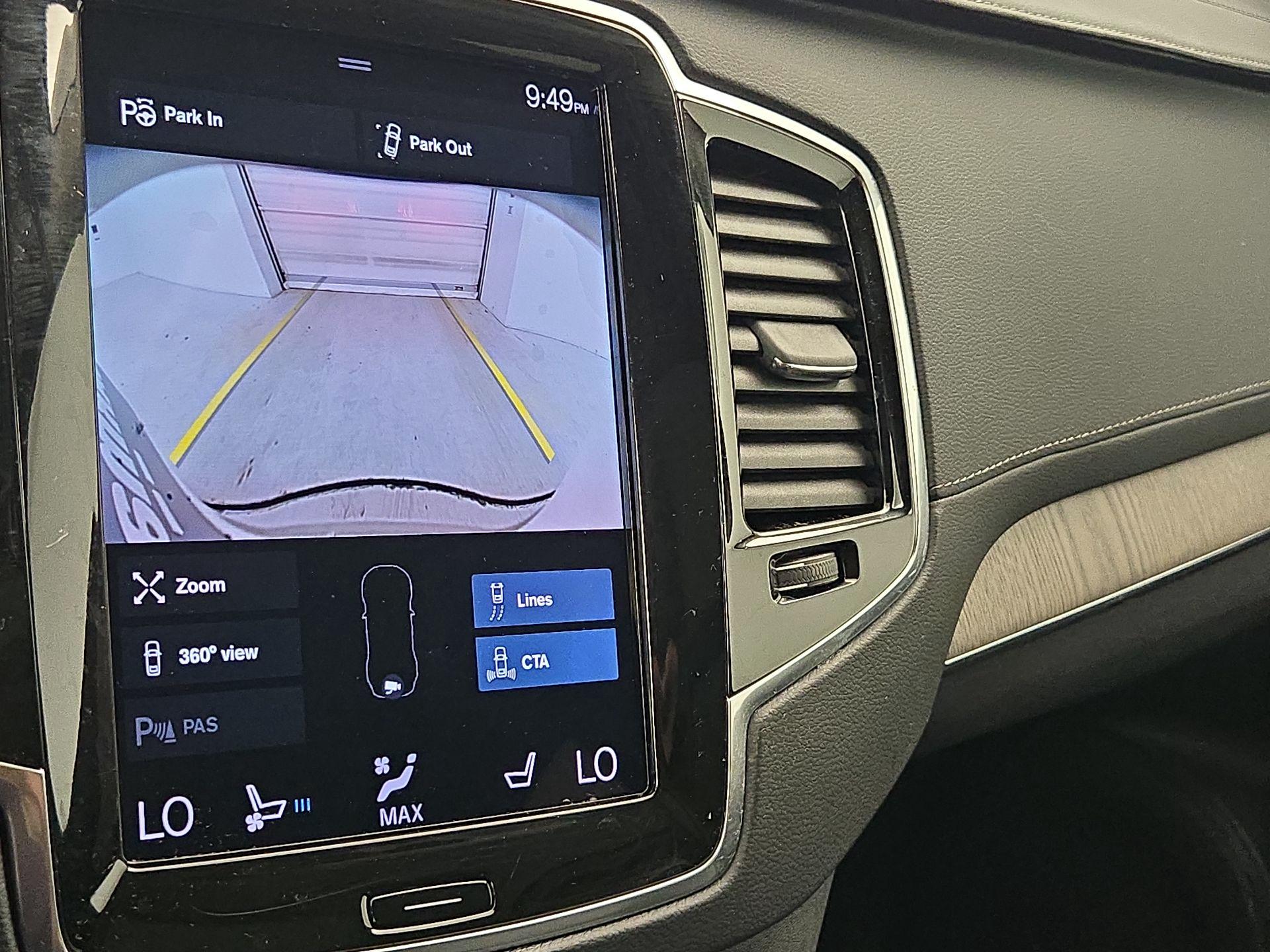 Thumbnail: 2022 Volvo XC90 - 15