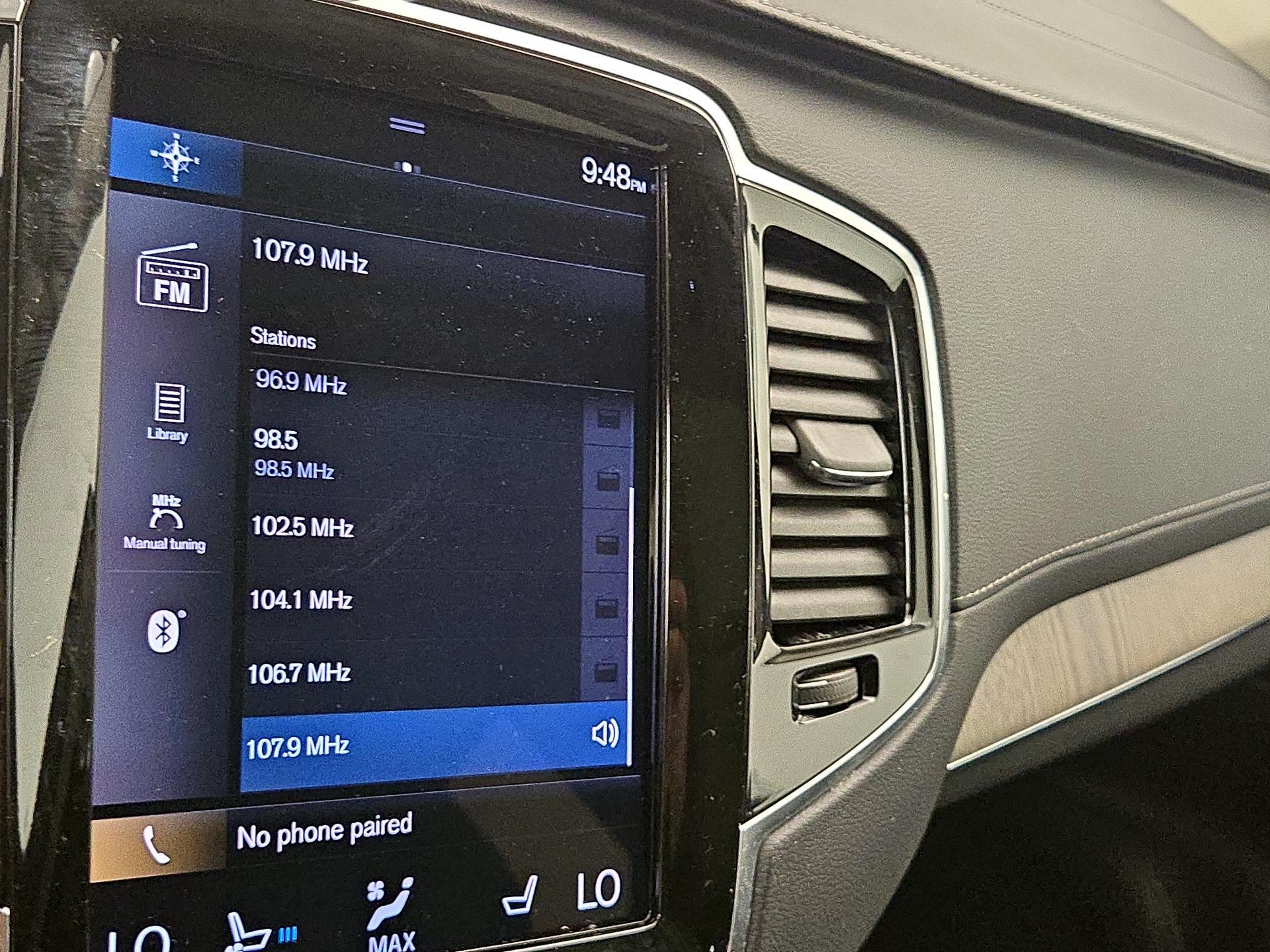 Thumbnail: 2022 Volvo XC90 - 16