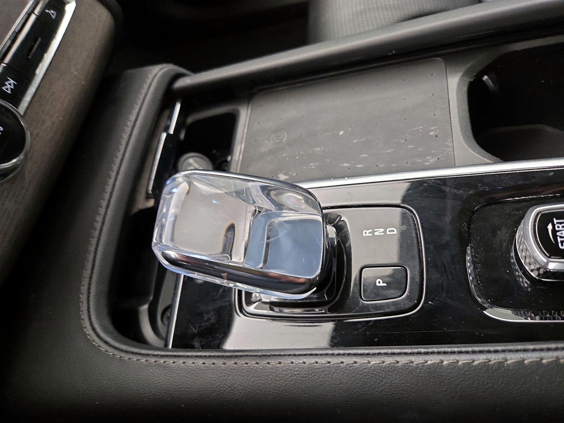 Thumbnail: 2022 Volvo XC90 - 18