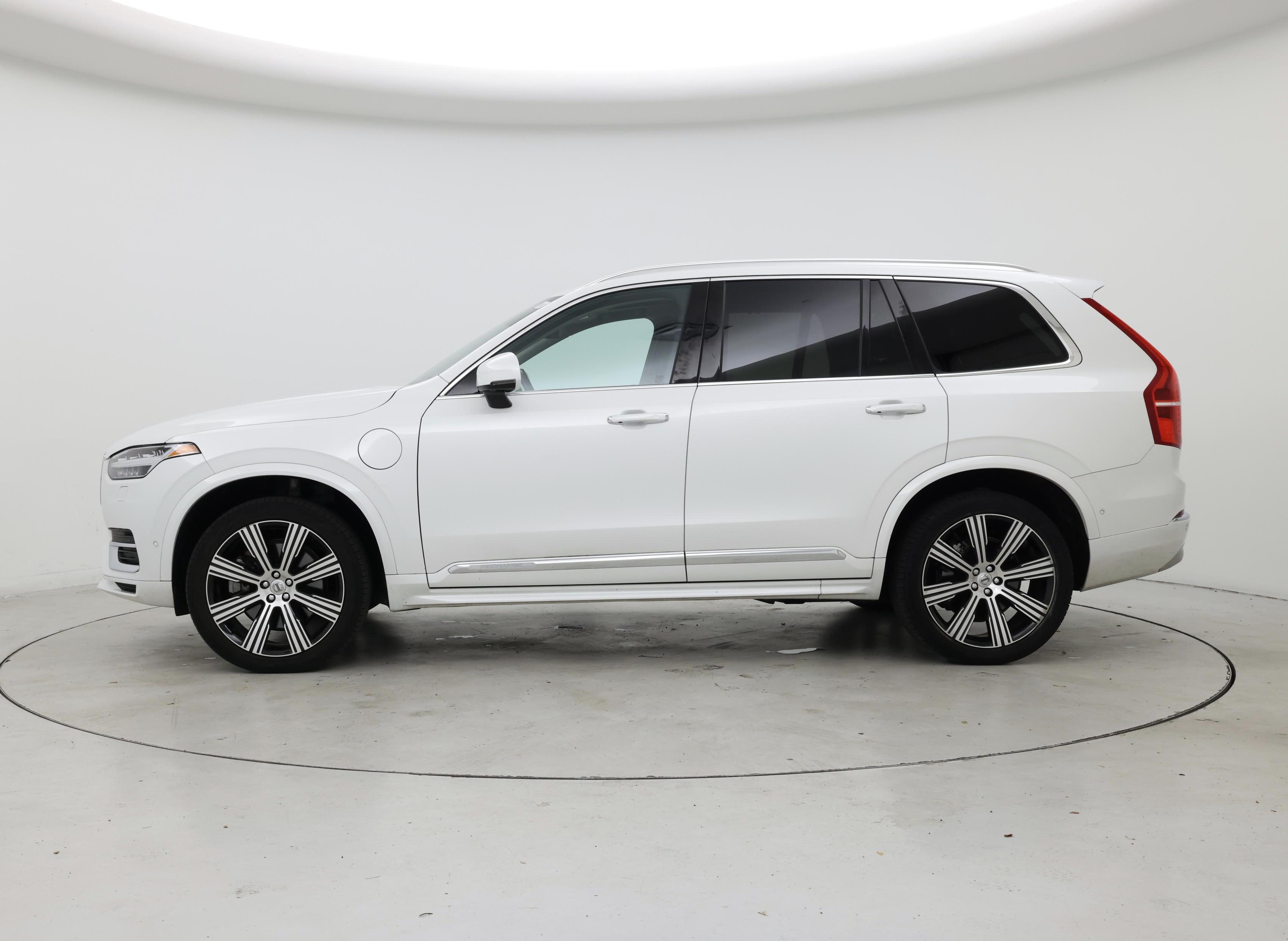 Thumbnail: 2022 Volvo XC90 - 3