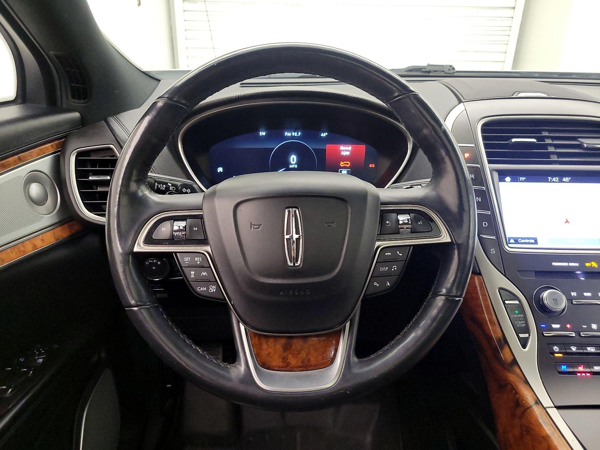 Thumbnail: 2019 Lincoln Nautilus - 10