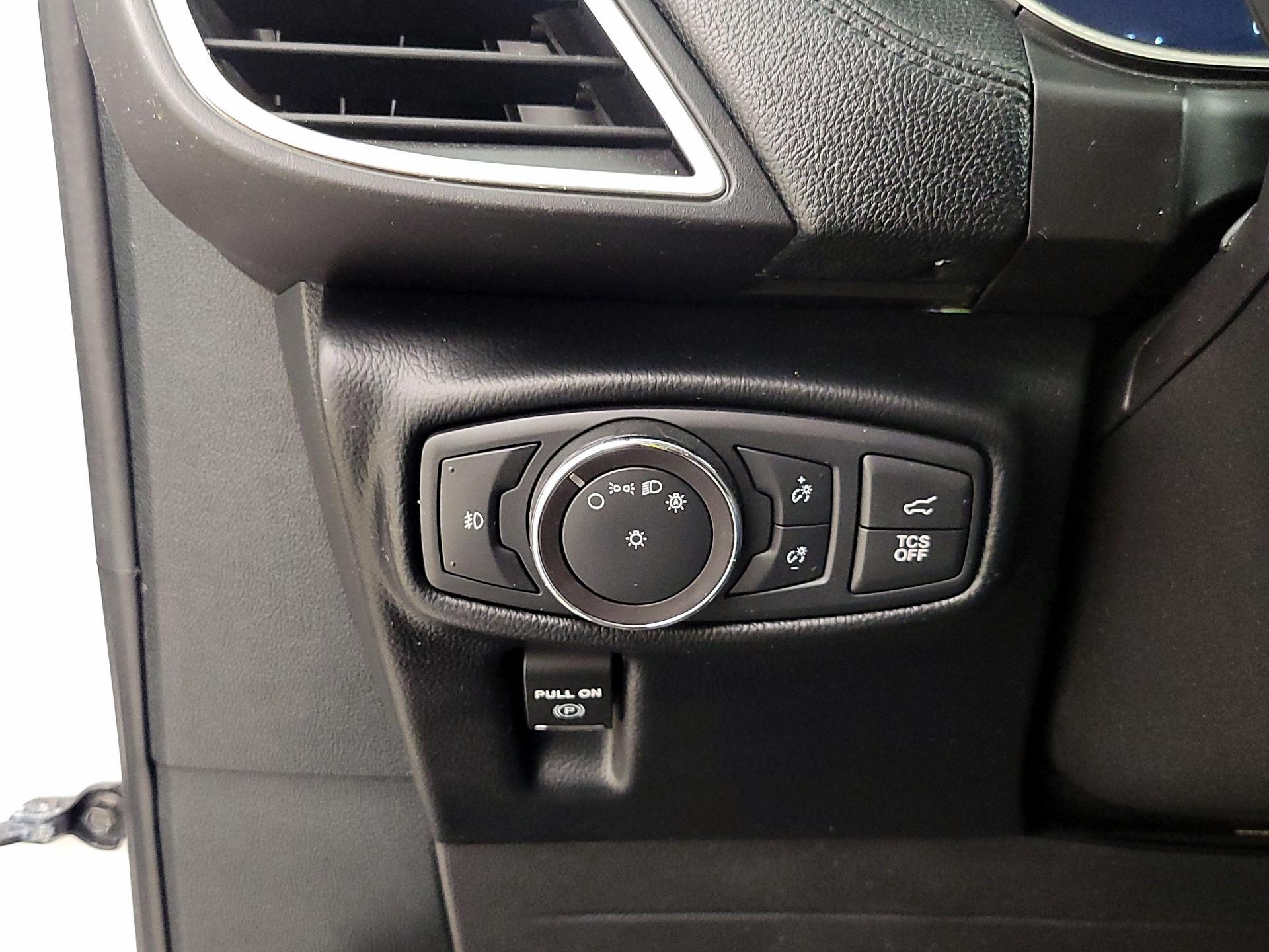 Thumbnail: 2019 Lincoln Nautilus - 13