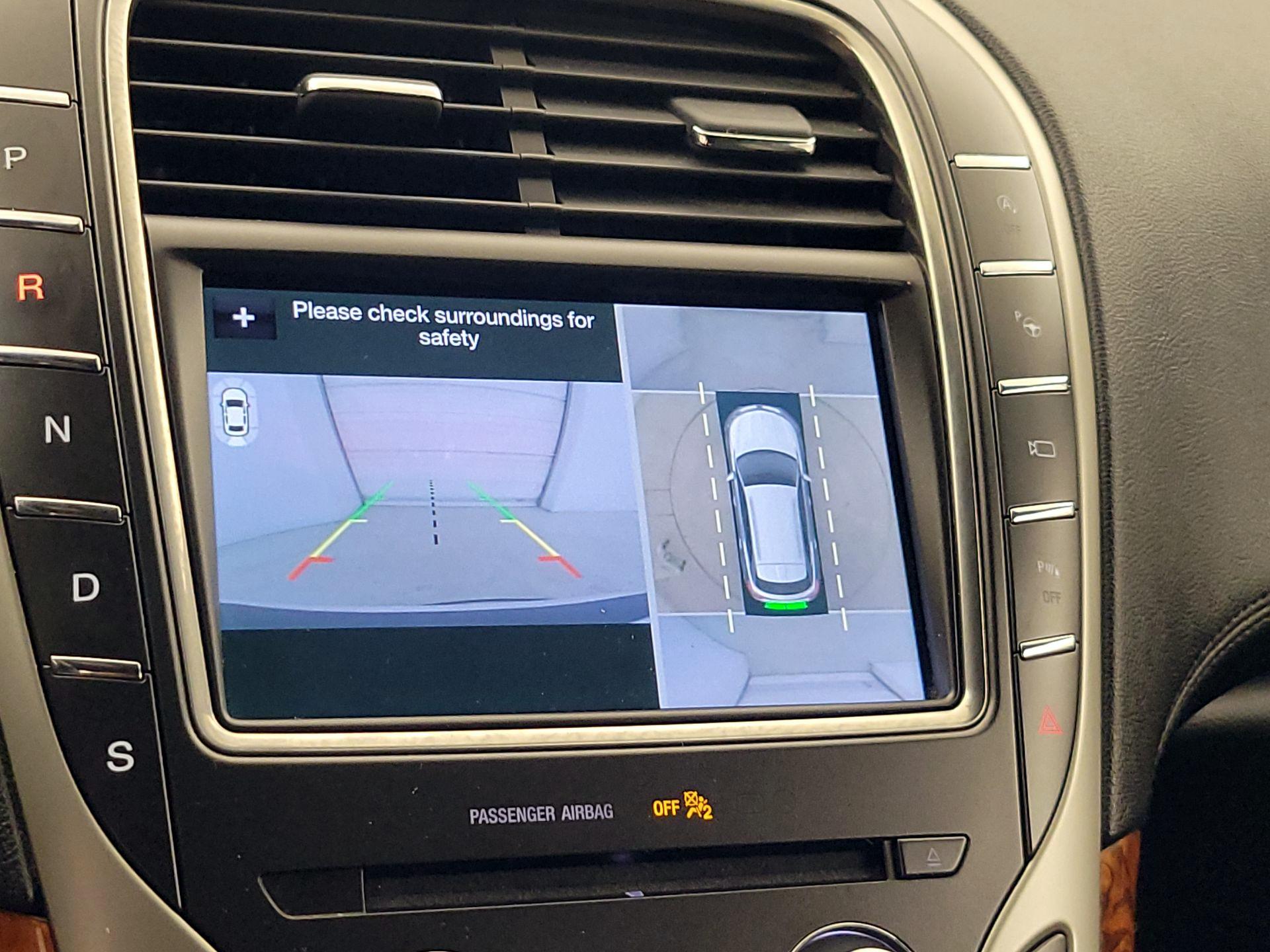 Thumbnail: 2019 Lincoln Nautilus - 15