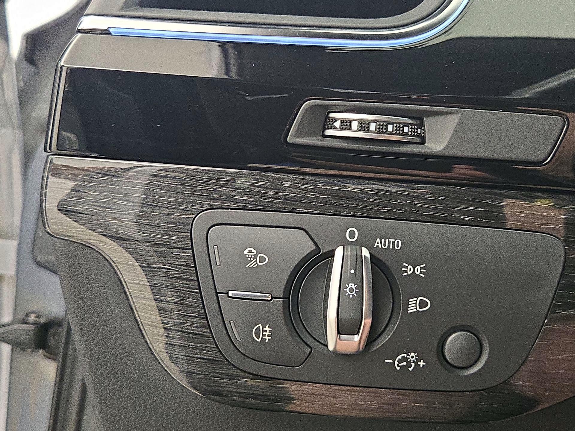 Thumbnail: 2019 Audi Q7 - 13