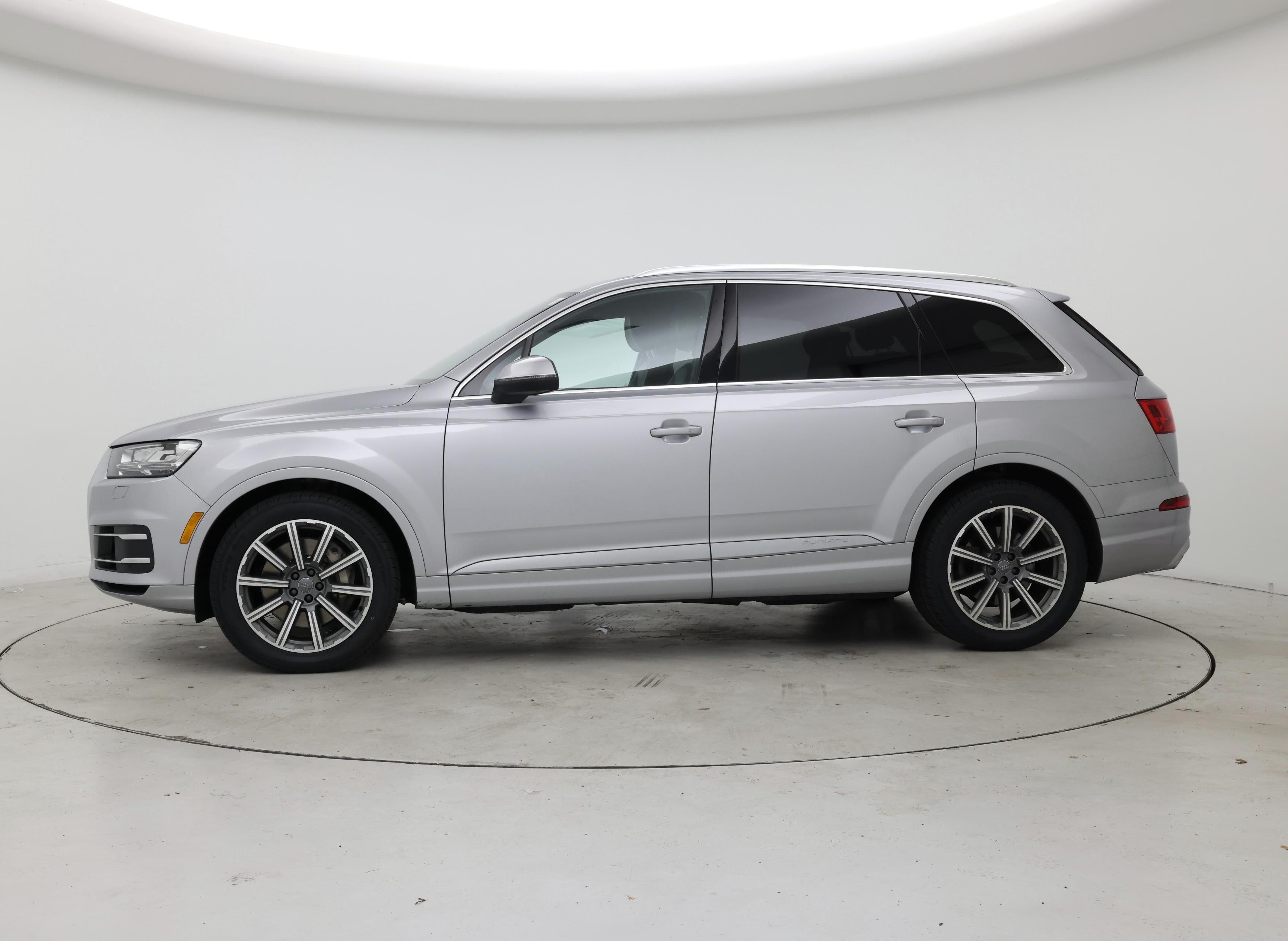 Thumbnail: 2019 Audi Q7 - 3