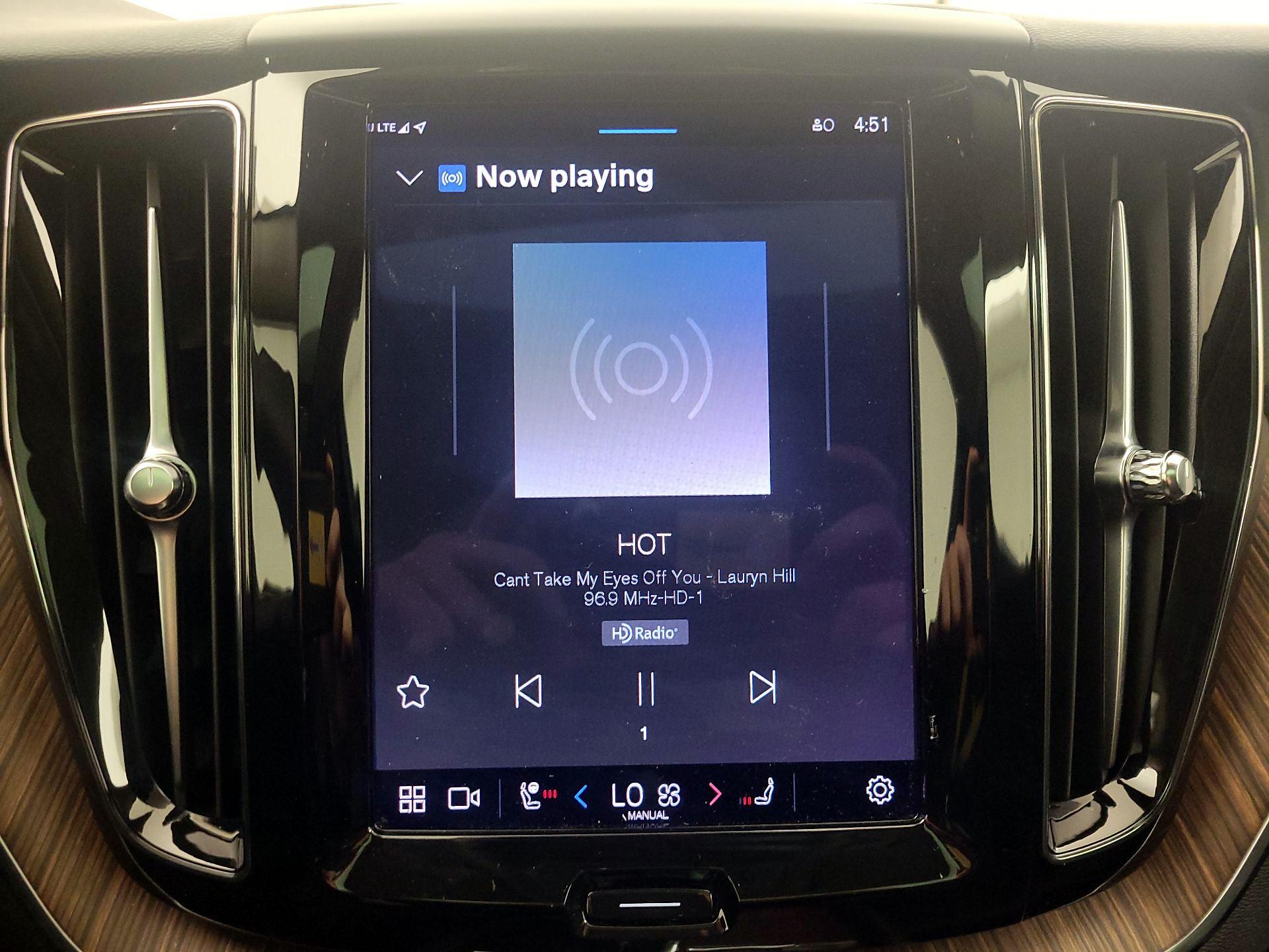 Thumbnail: 2023 Volvo XC60 - 16