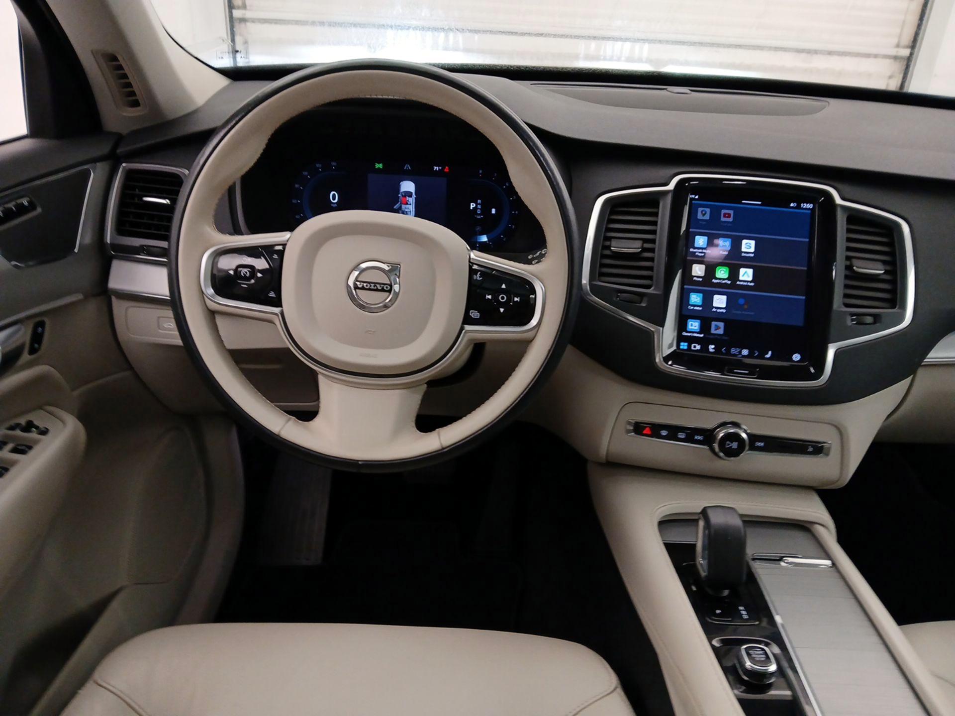 Thumbnail: 2023 Volvo XC90 - 10