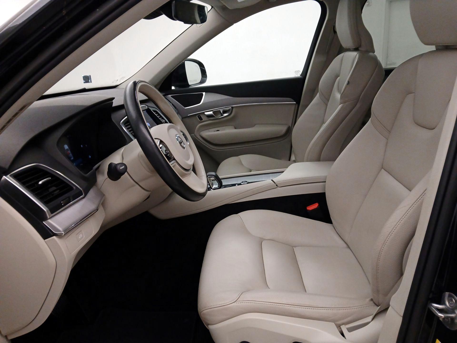 Thumbnail: 2023 Volvo XC90 - 11