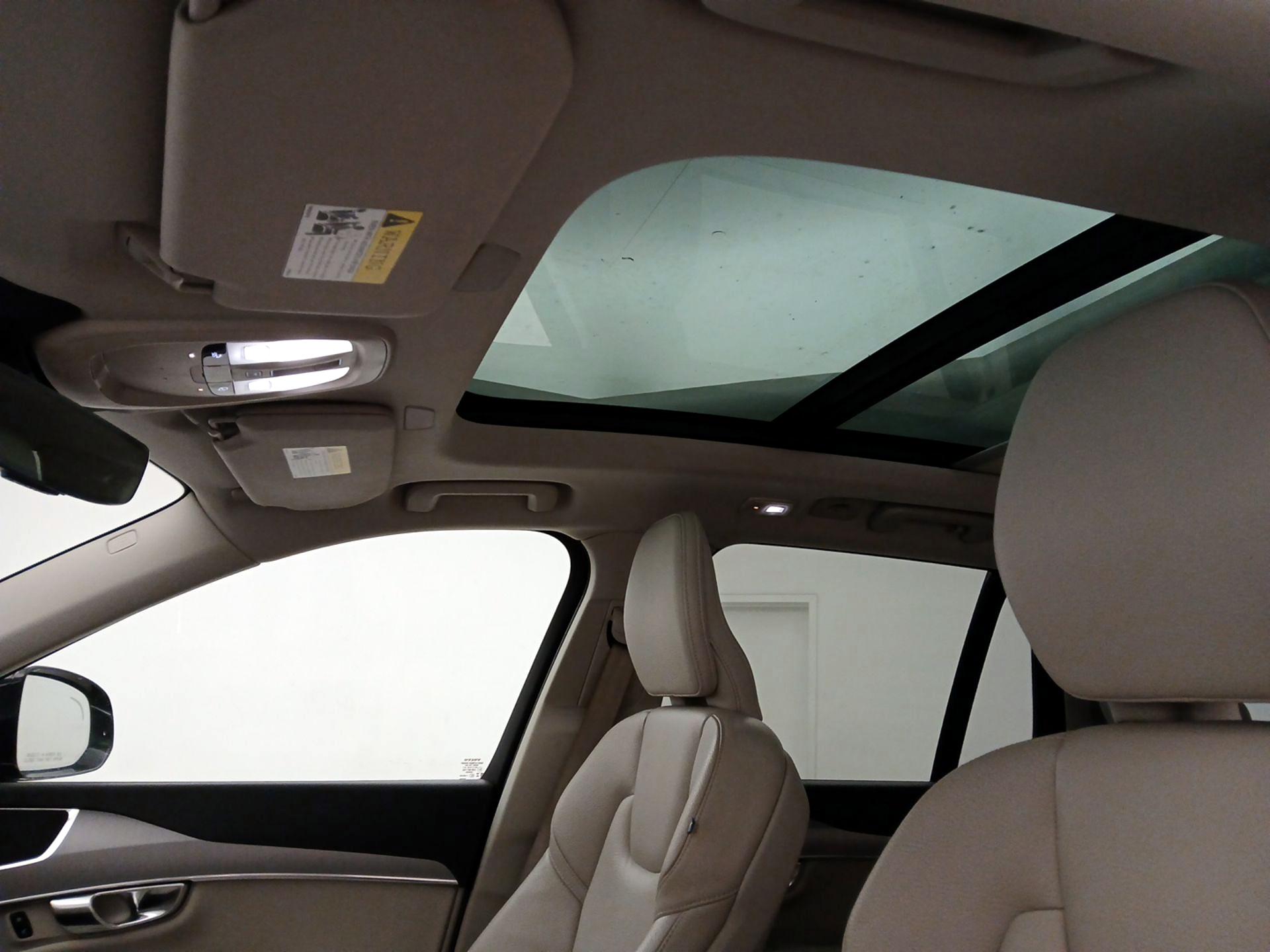 Thumbnail: 2023 Volvo XC90 - 19