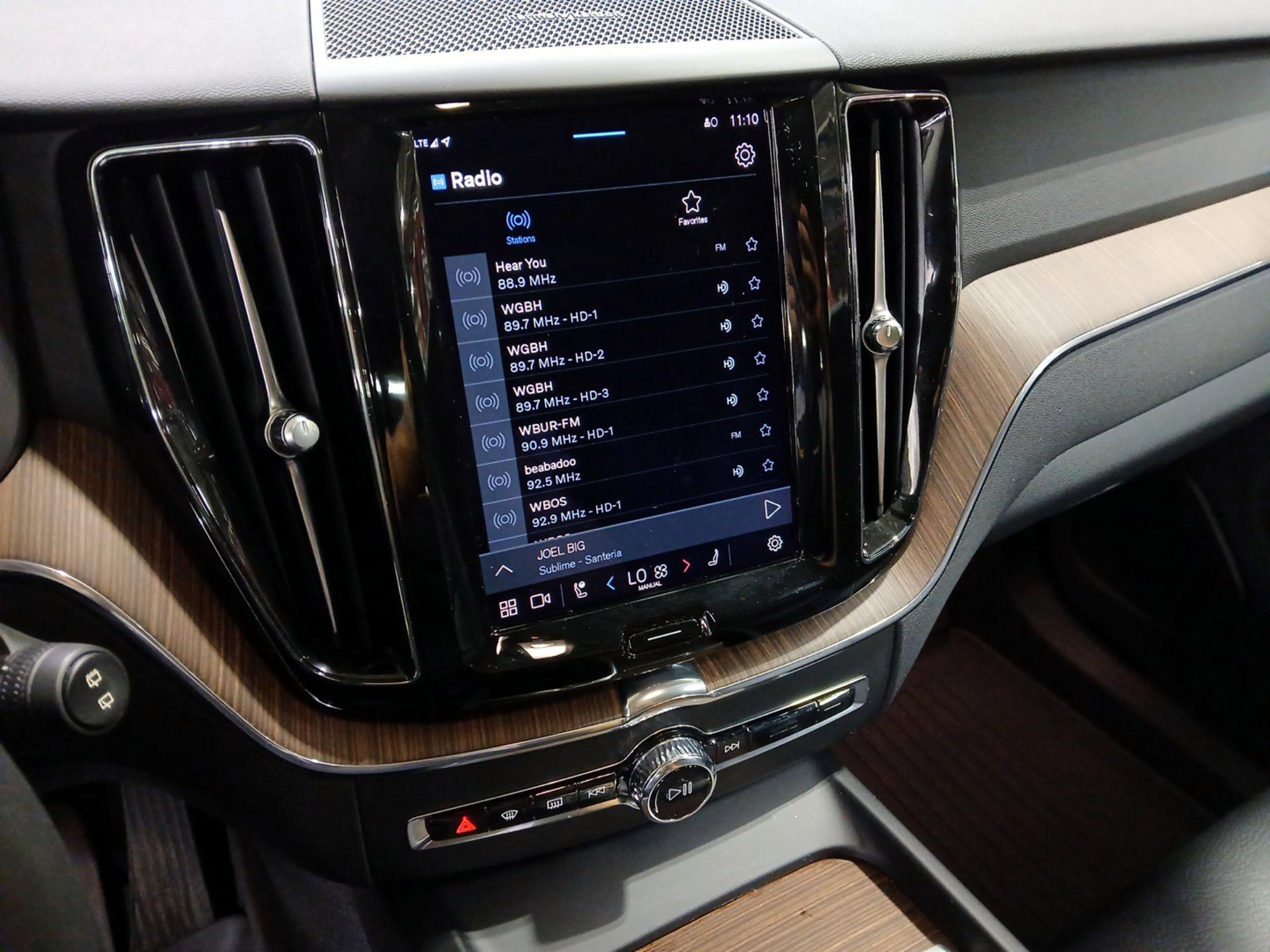 Thumbnail: 2023 Volvo XC60 - 15