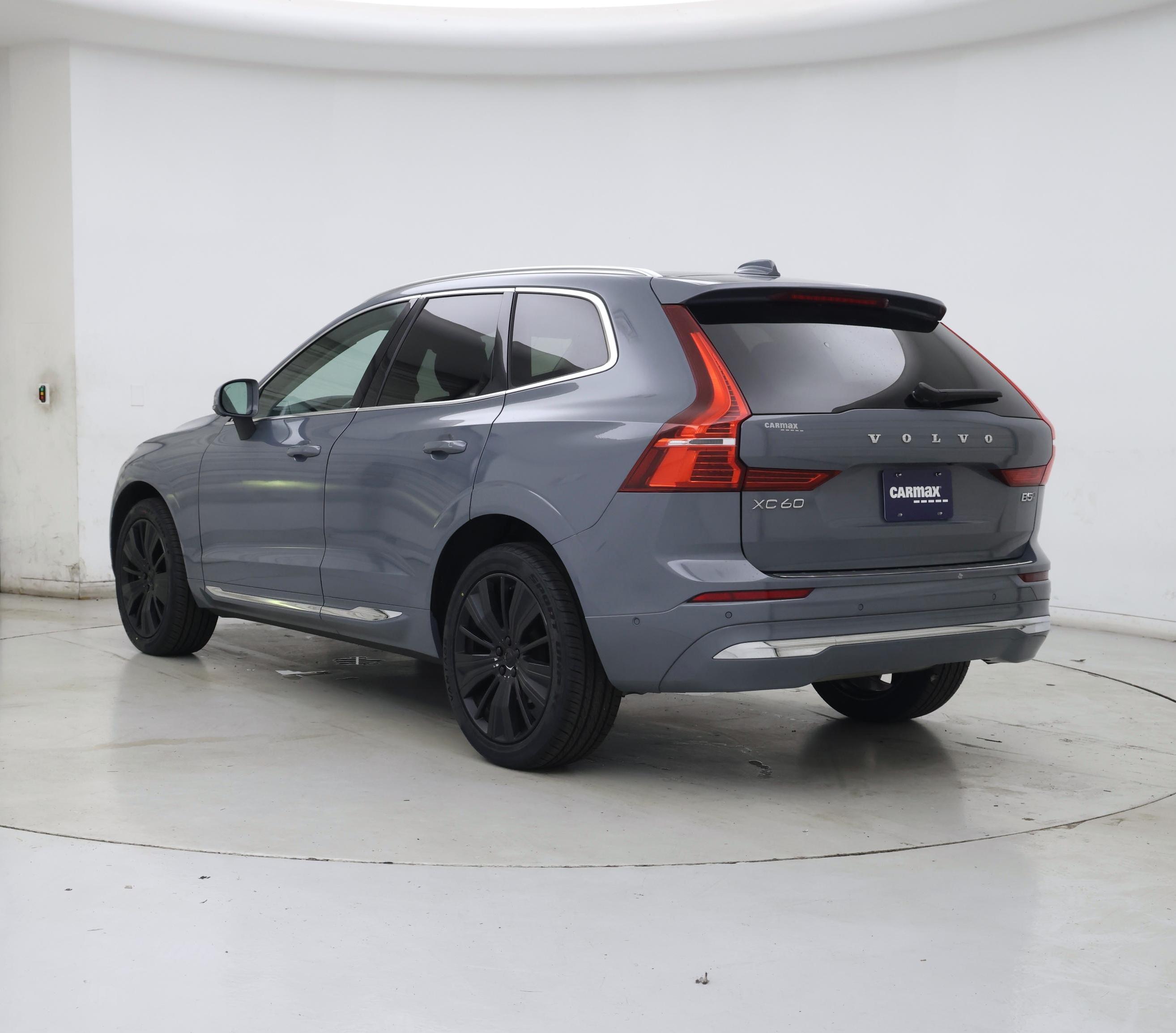 Thumbnail: 2023 Volvo XC60 - 2