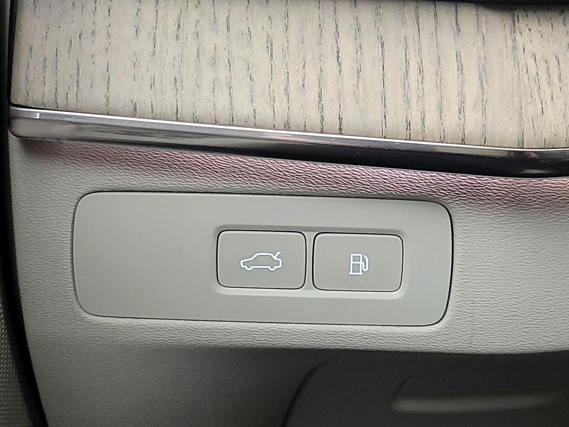 Thumbnail: 2024 Volvo XC90 - 13