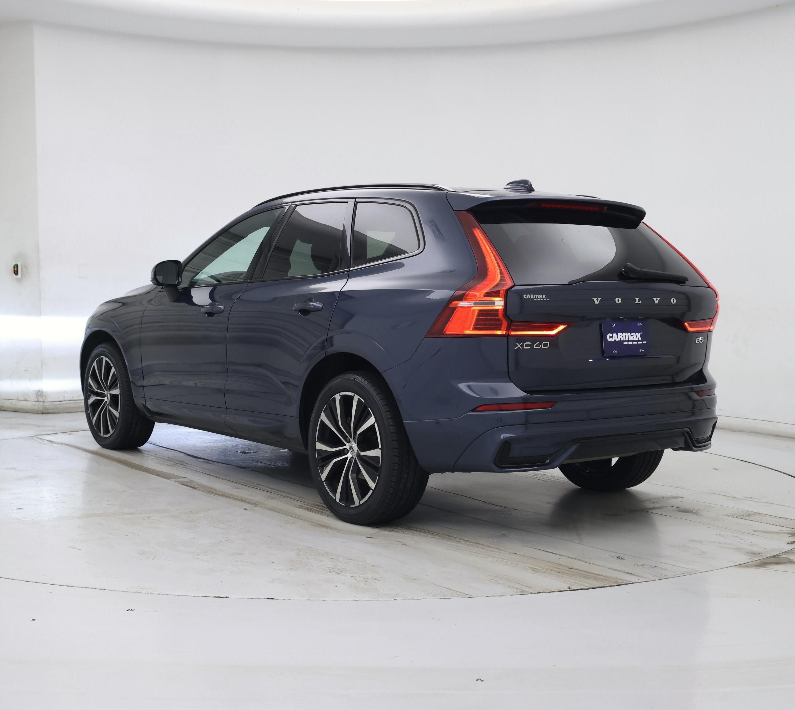Thumbnail: 2023 Volvo XC60 - 2
