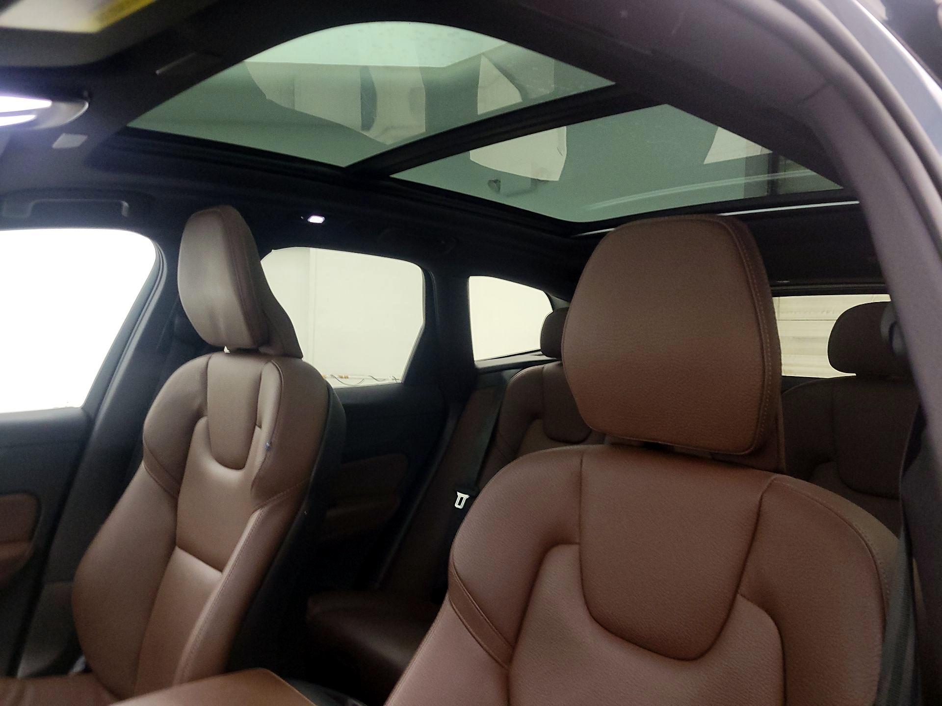 Thumbnail: 2023 Volvo XC60 - 19