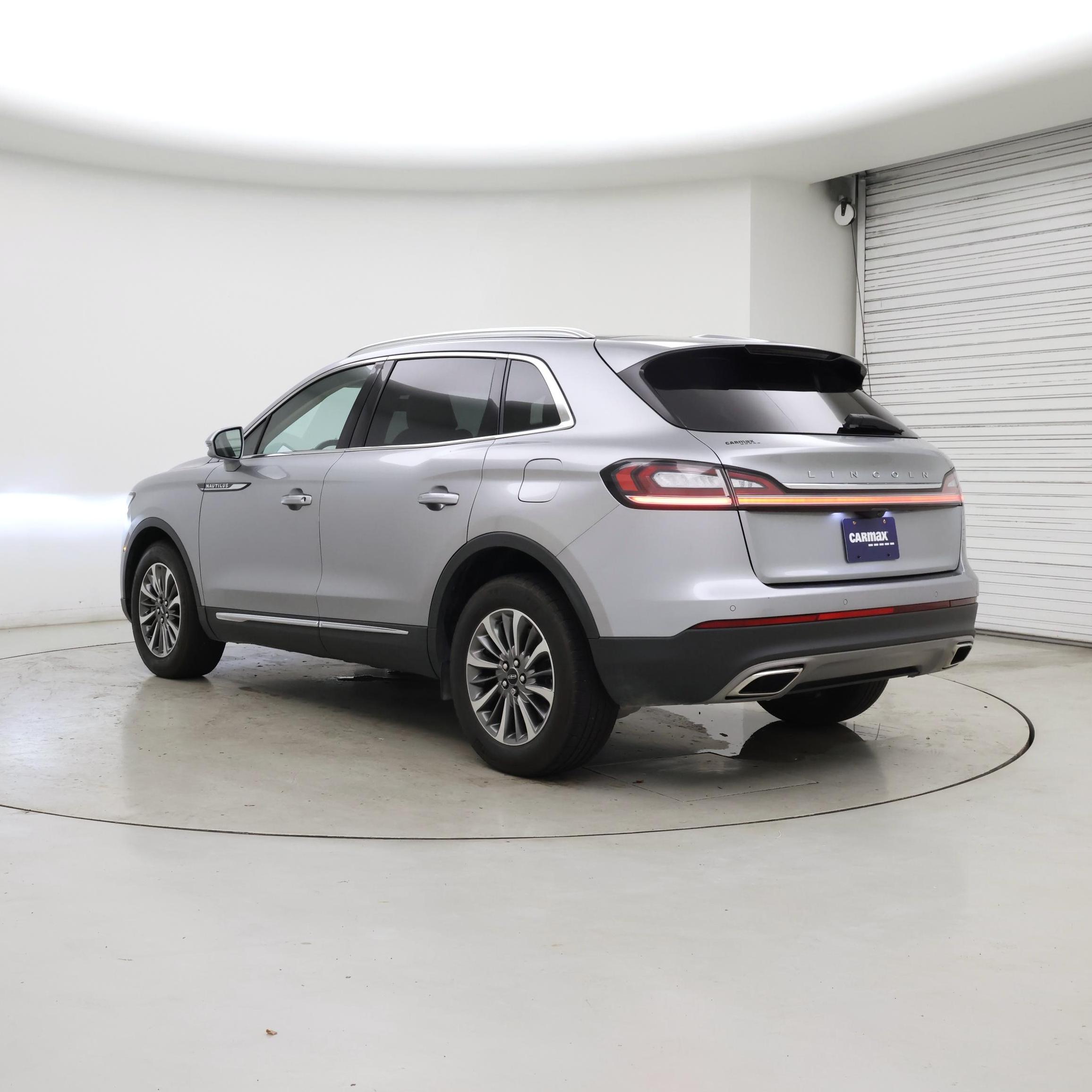 Thumbnail: 2022 Lincoln Nautilus - 2