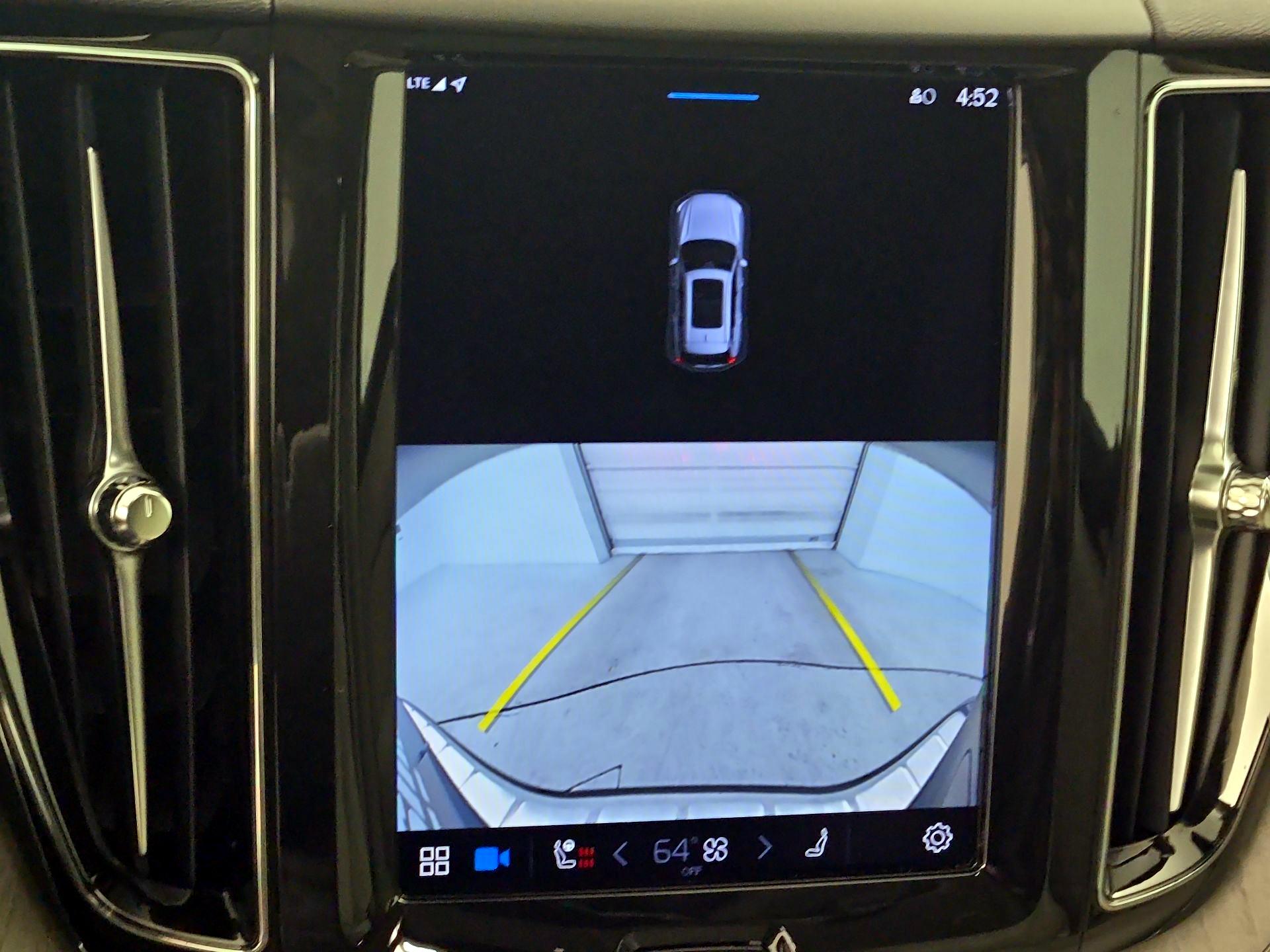 Thumbnail: 2023 Volvo XC60 - 15