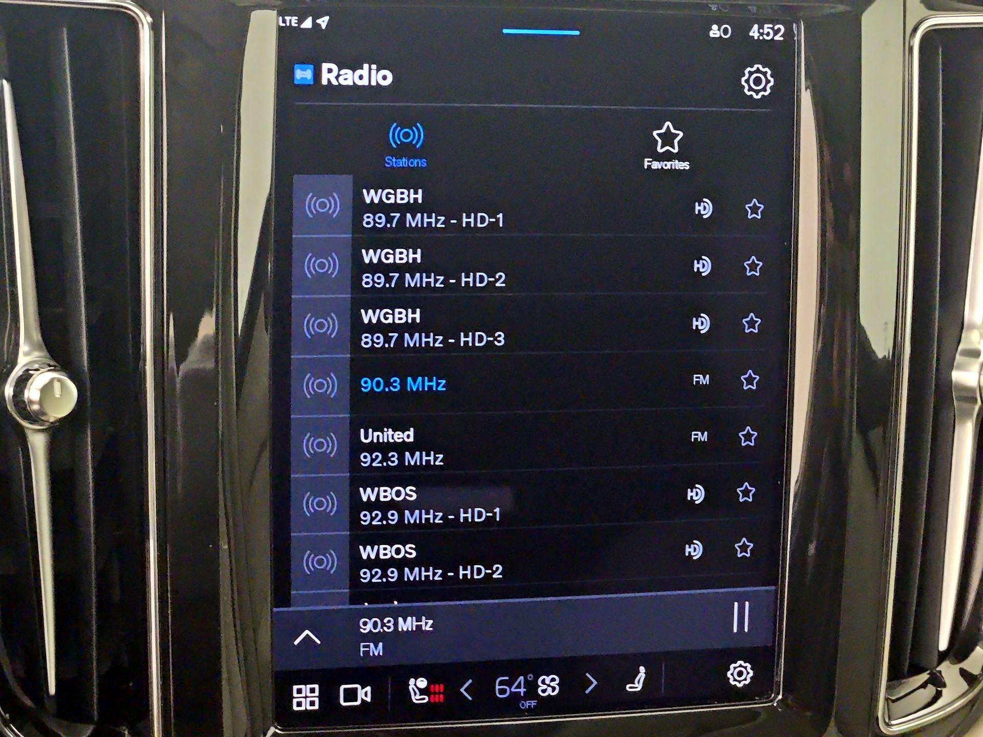 Thumbnail: 2023 Volvo XC60 - 16