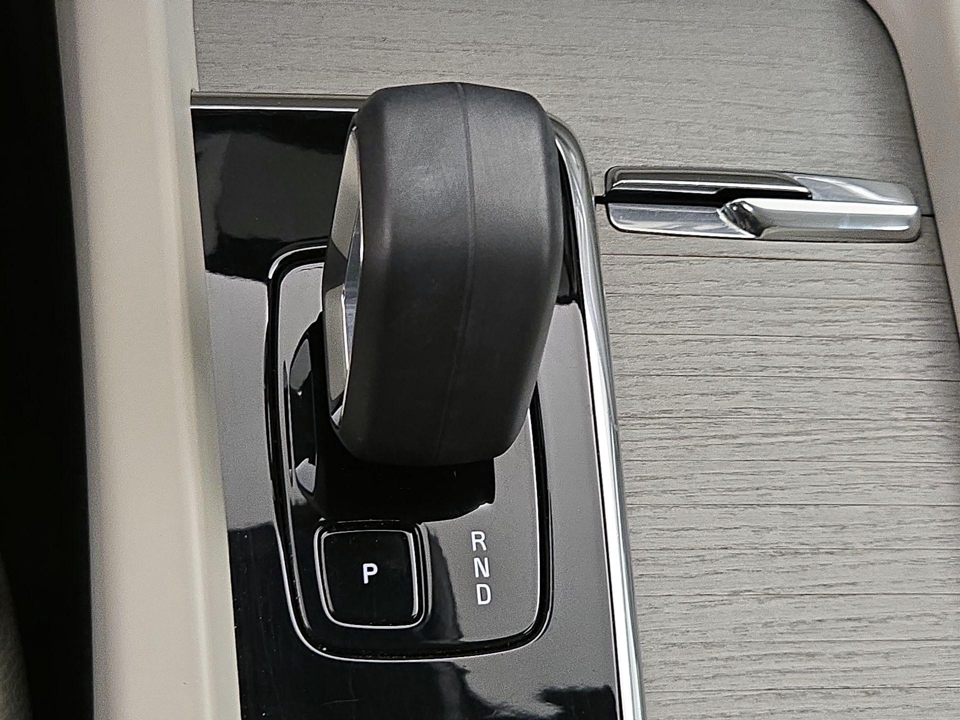 Thumbnail: 2023 Volvo XC60 - 18