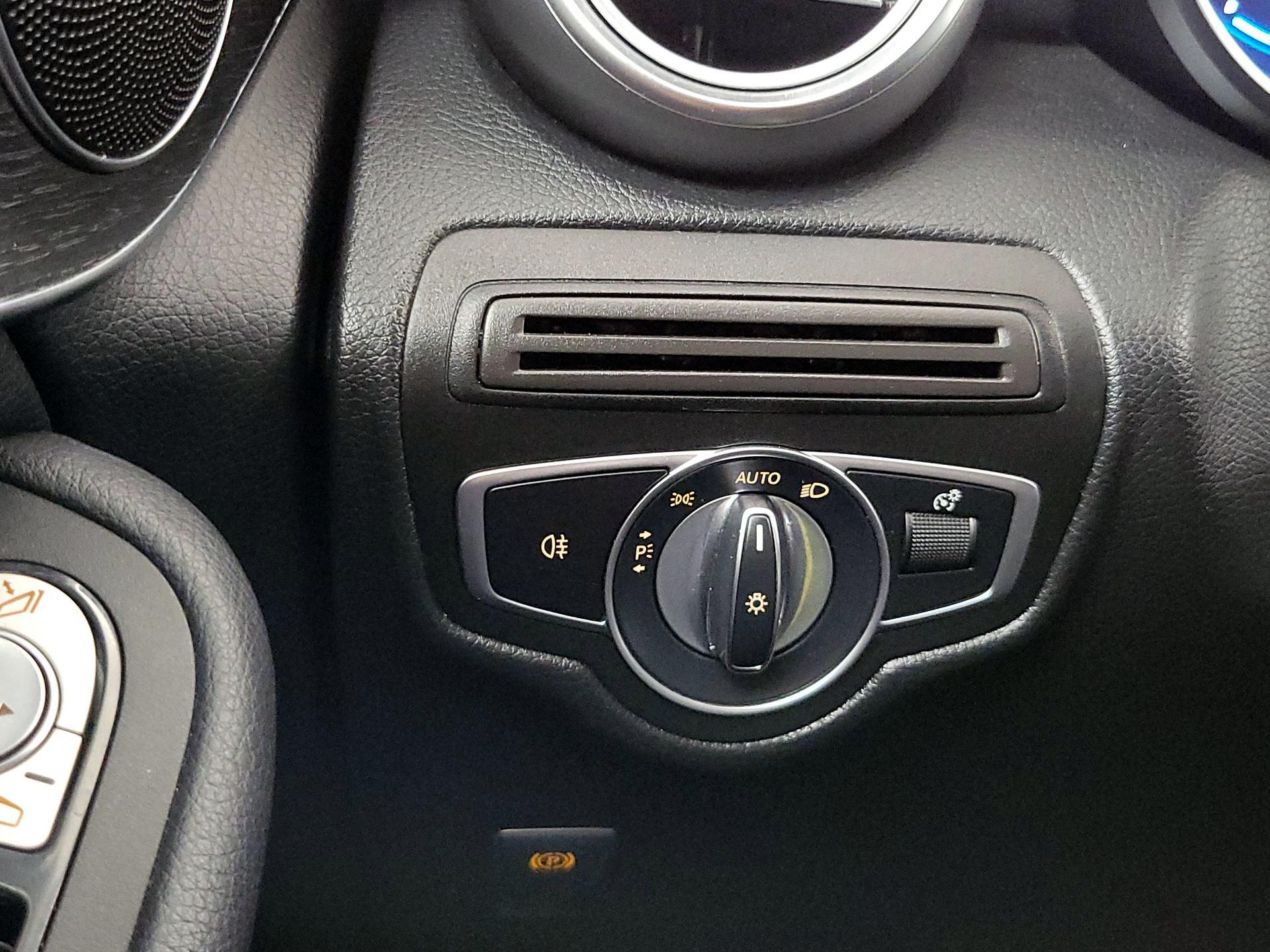 Thumbnail: 2021 Mercedes-Benz GLC - 13