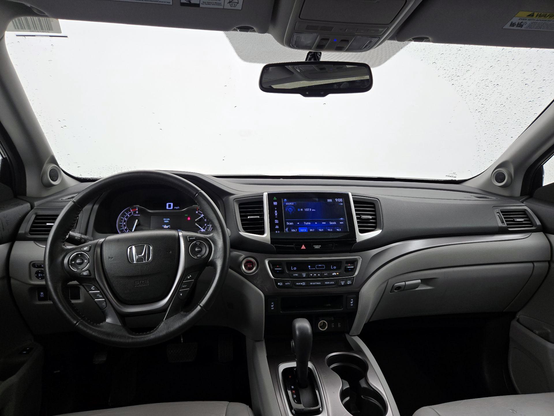 Thumbnail: 2016 Honda Pilot - 9