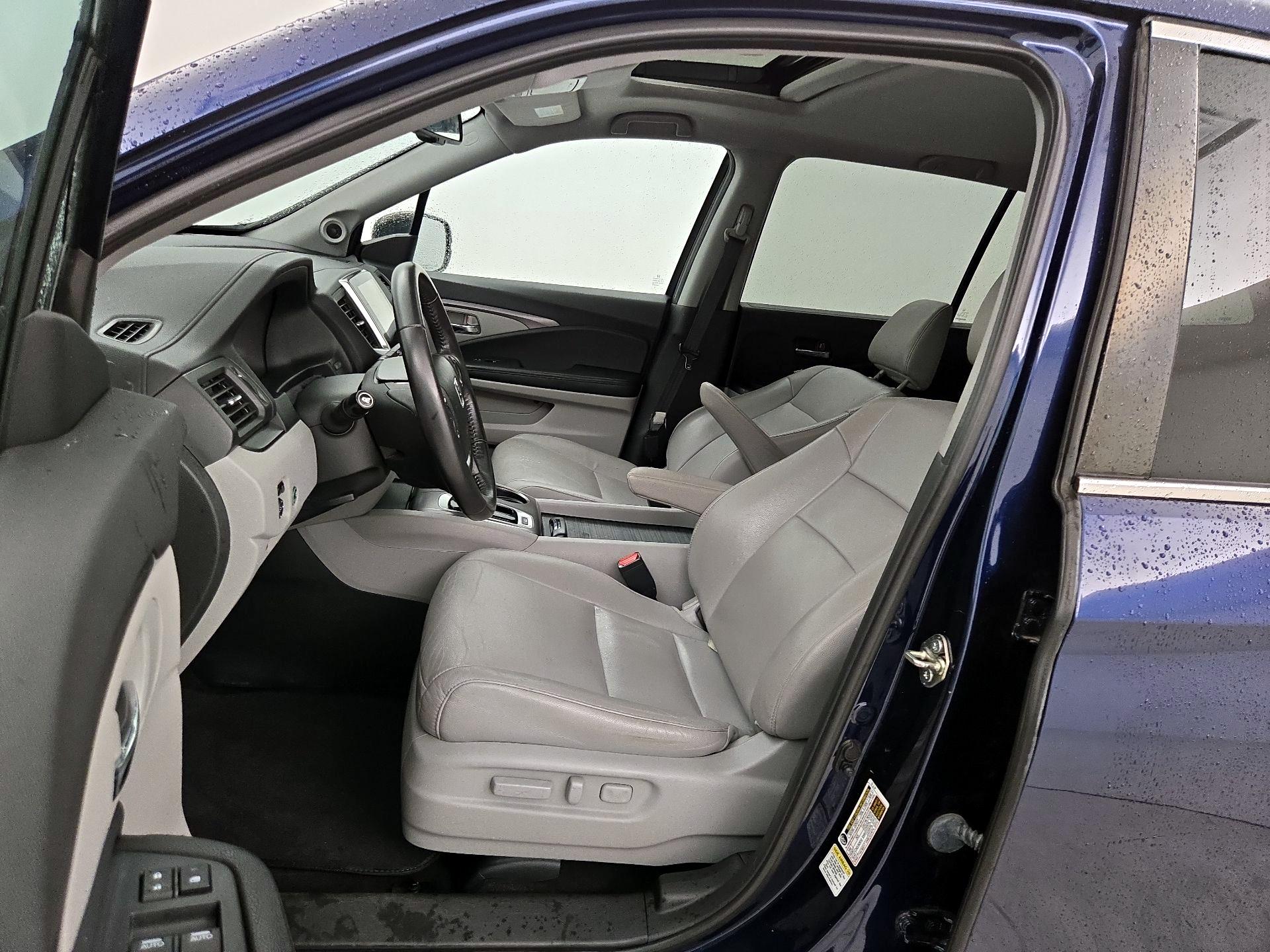 Thumbnail: 2016 Honda Pilot - 11