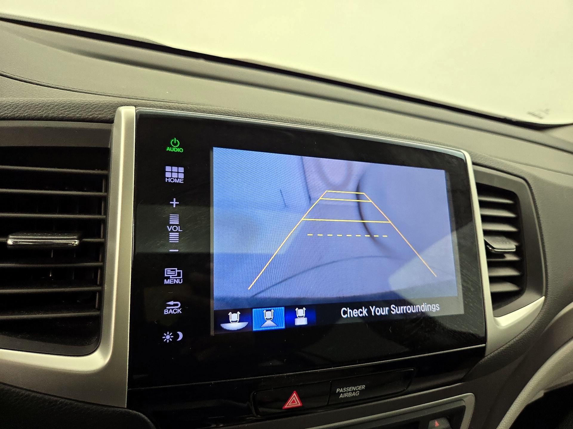 Thumbnail: 2016 Honda Pilot - 14
