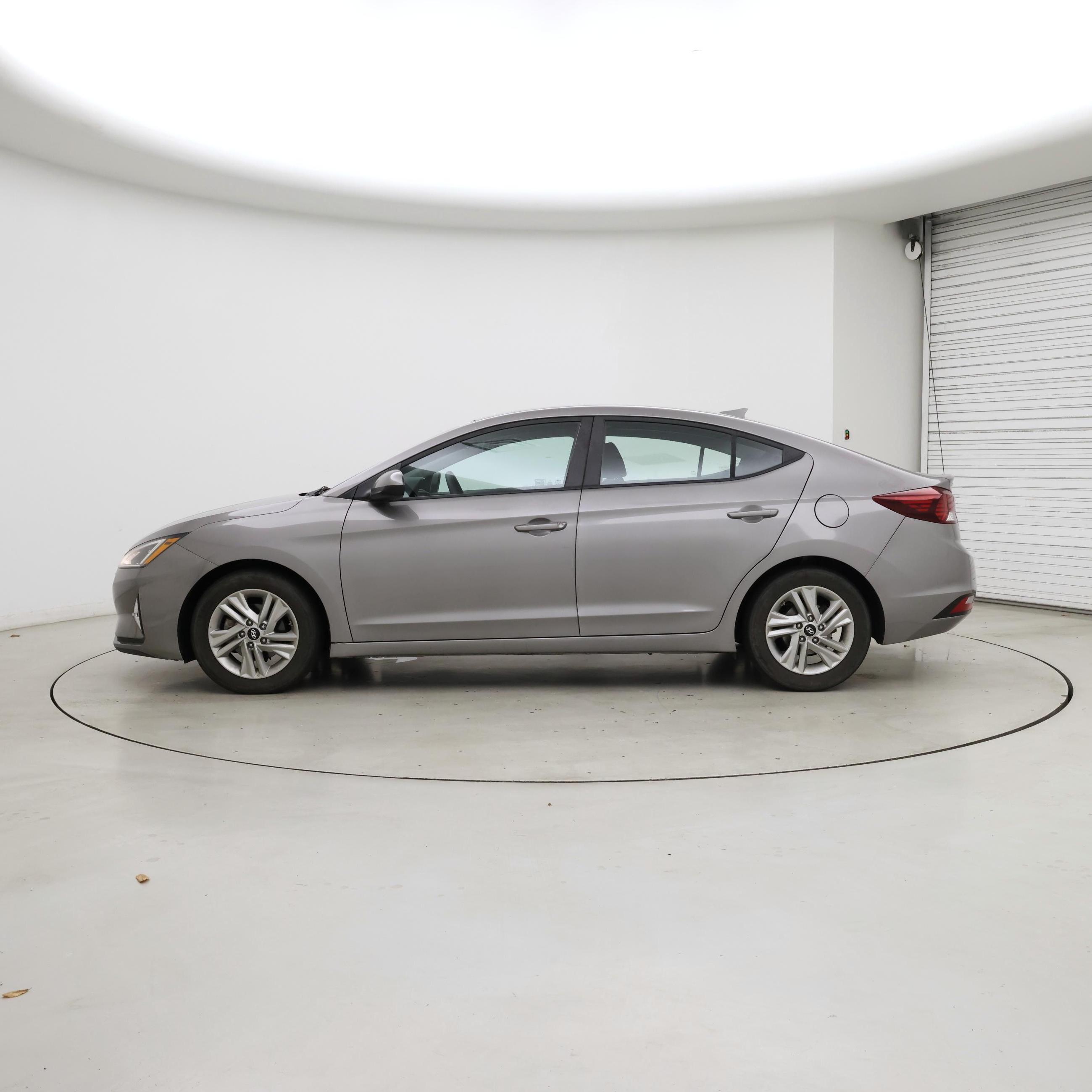 Thumbnail: 2020 Hyundai Elantra - 3