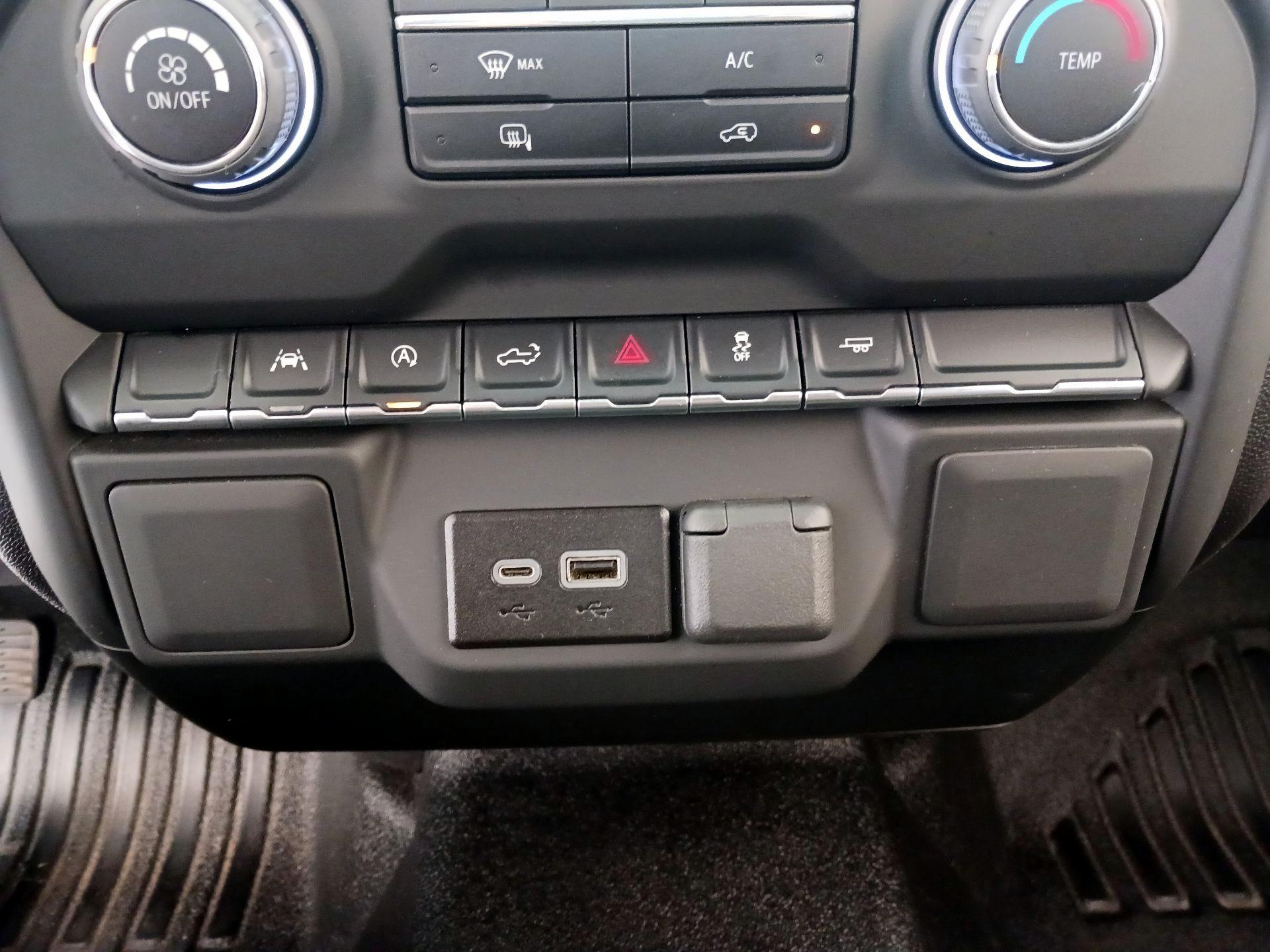 Thumbnail: 2024 Chevrolet Silverado 1500 - 18