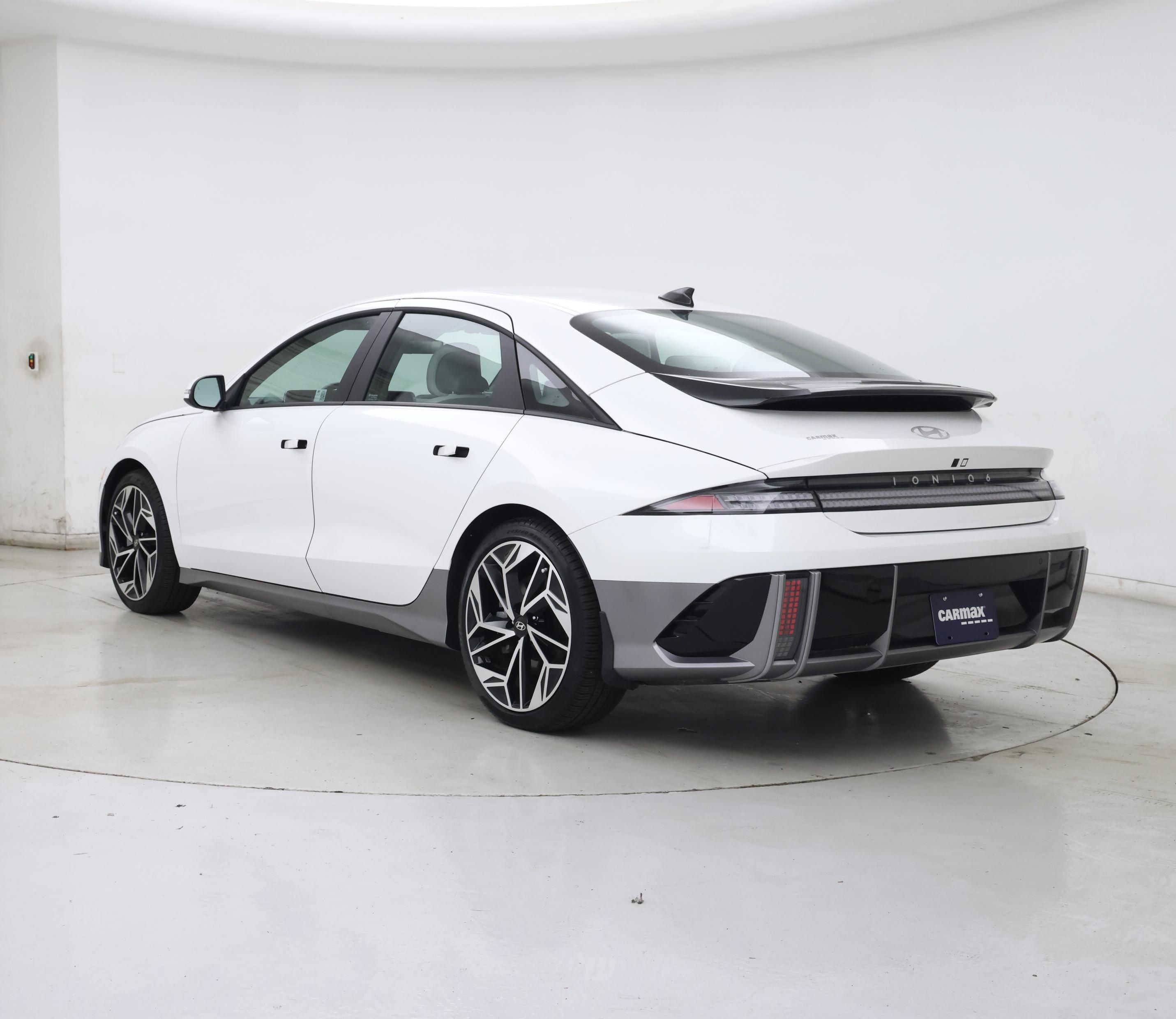 Thumbnail: 2024 Hyundai Ioniq 6 - 2