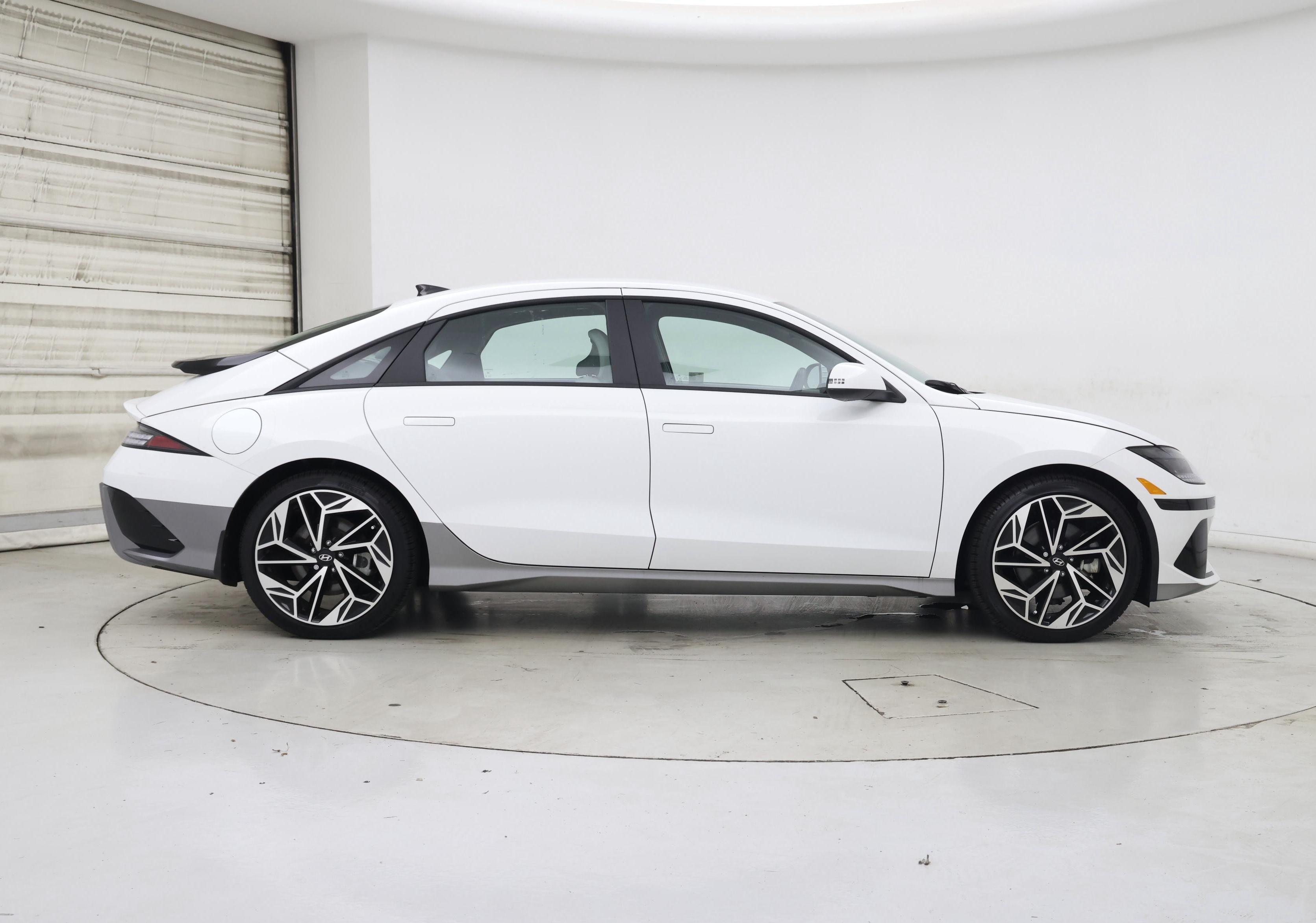 Thumbnail: 2024 Hyundai Ioniq 6 - 7