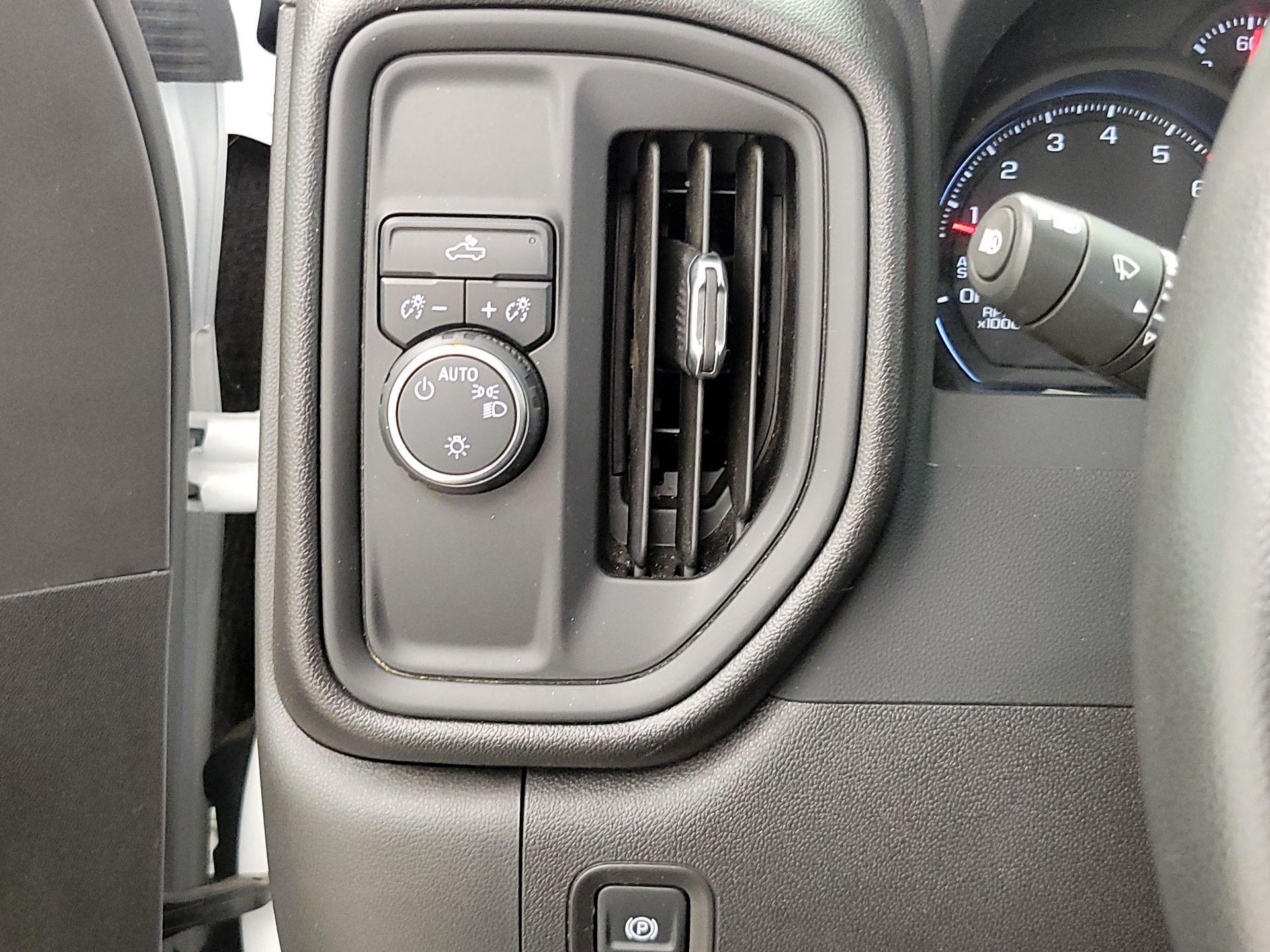 Thumbnail: 2024 Chevrolet Silverado 1500 - 13