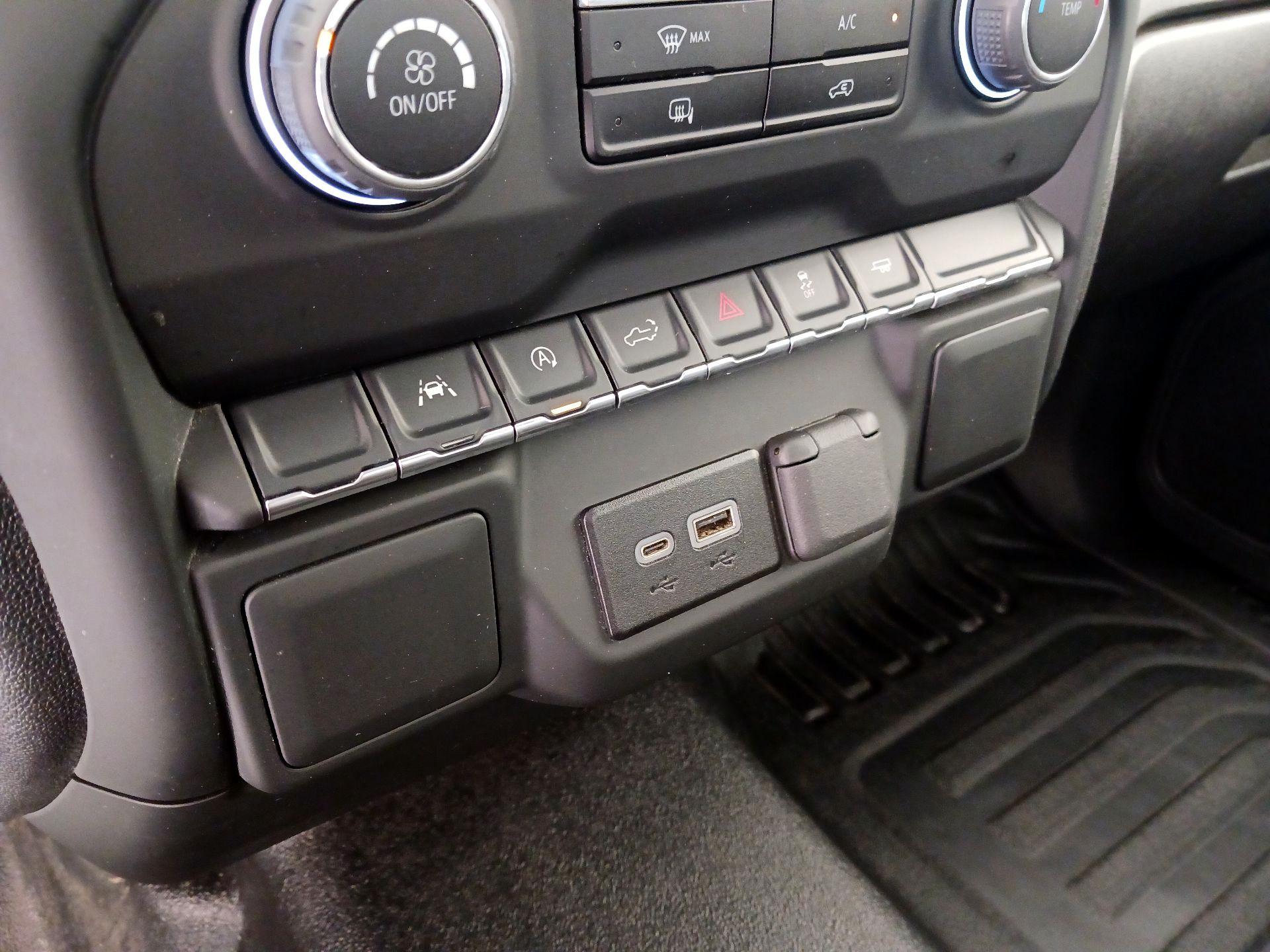Thumbnail: 2024 Chevrolet Silverado 1500 - 18