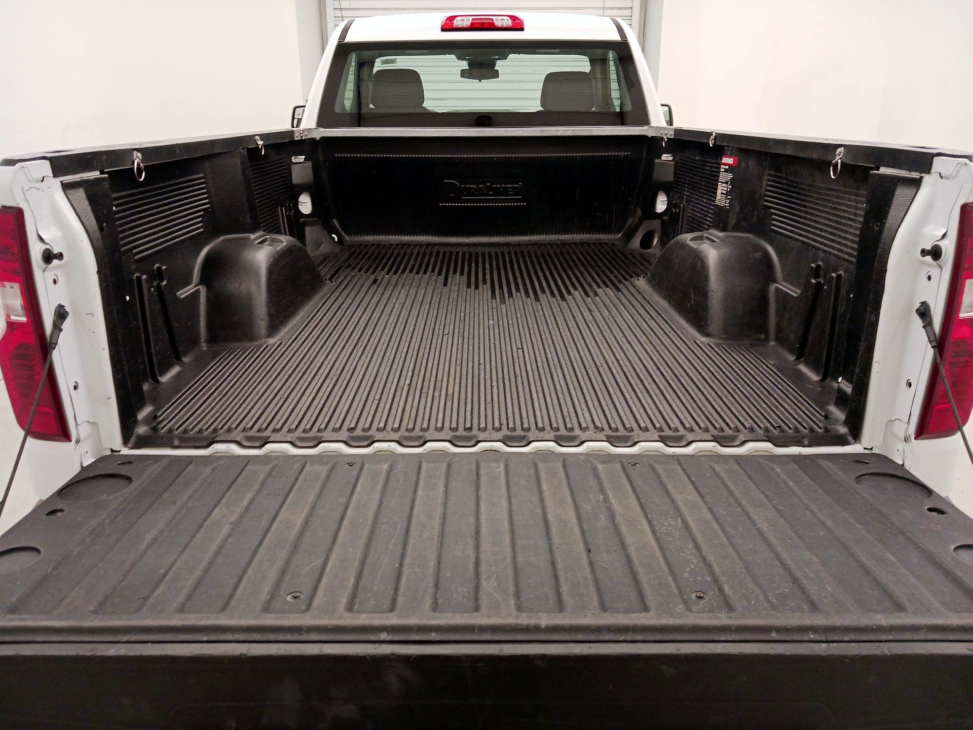 Thumbnail: 2024 Chevrolet Silverado 1500 - 19