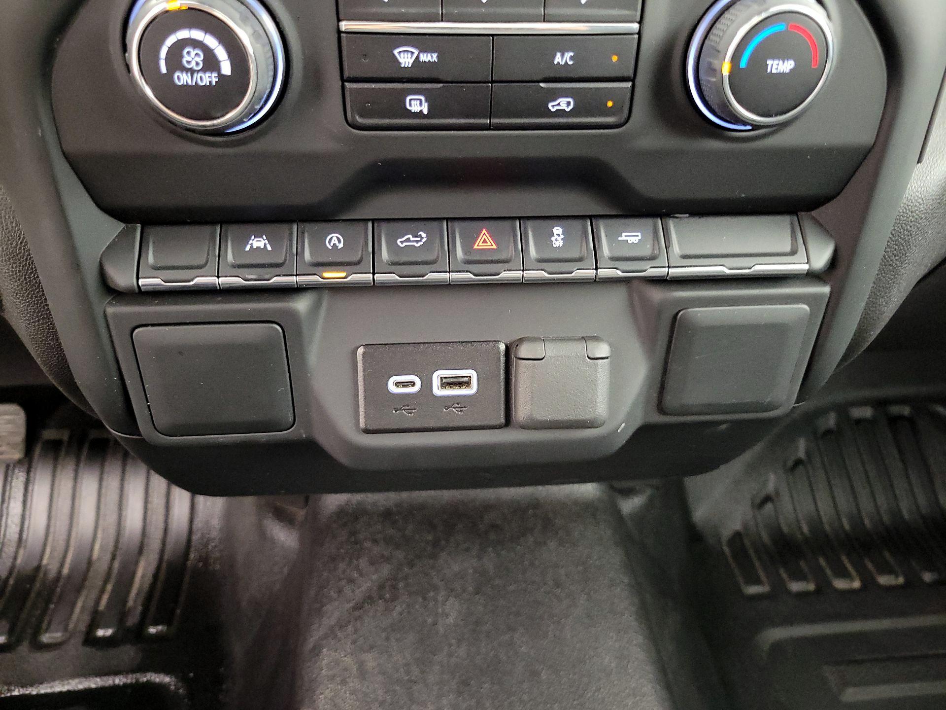 Thumbnail: 2024 Chevrolet Silverado 1500 - 18