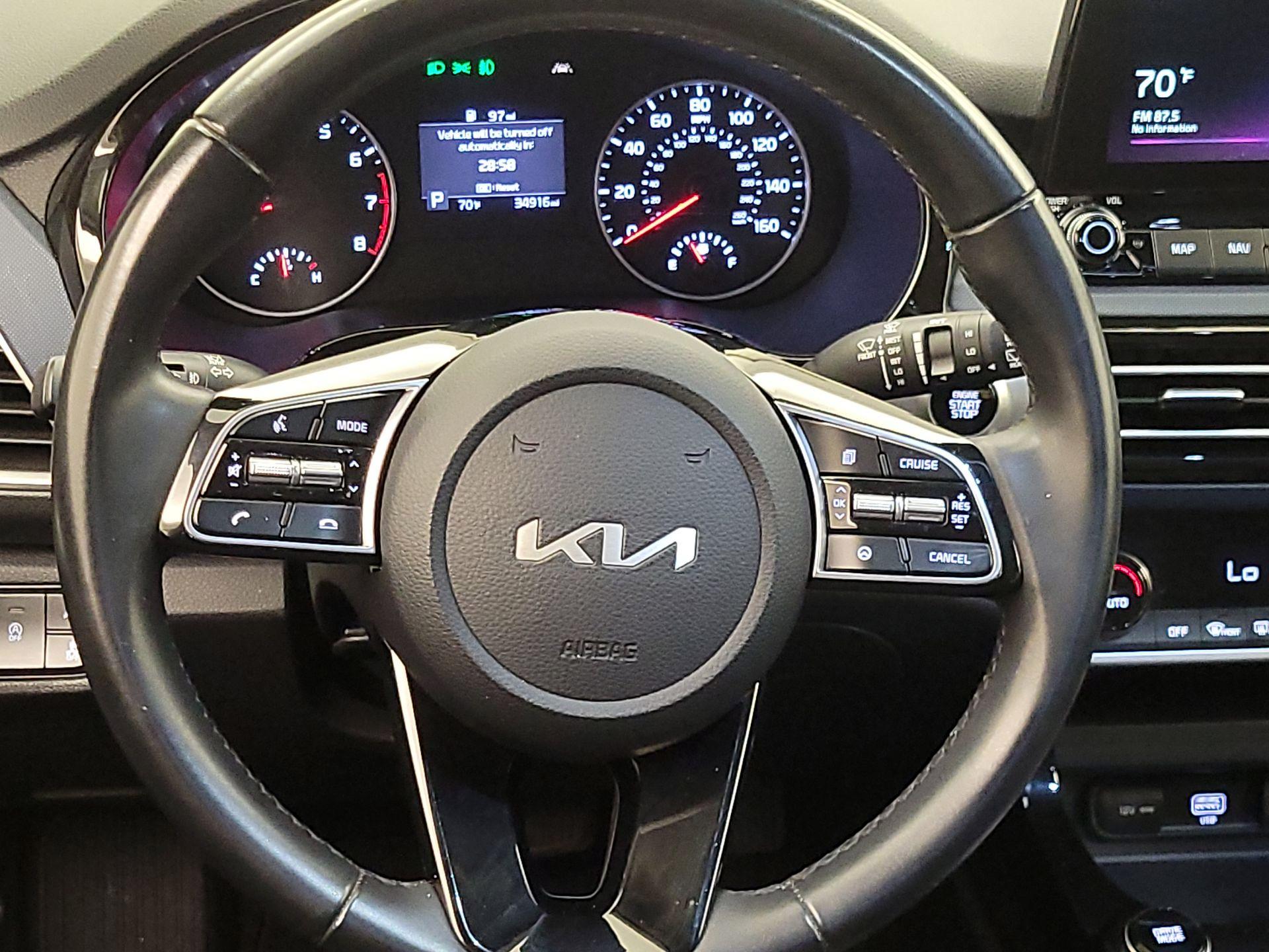 Thumbnail: 2022 Kia Seltos - 10