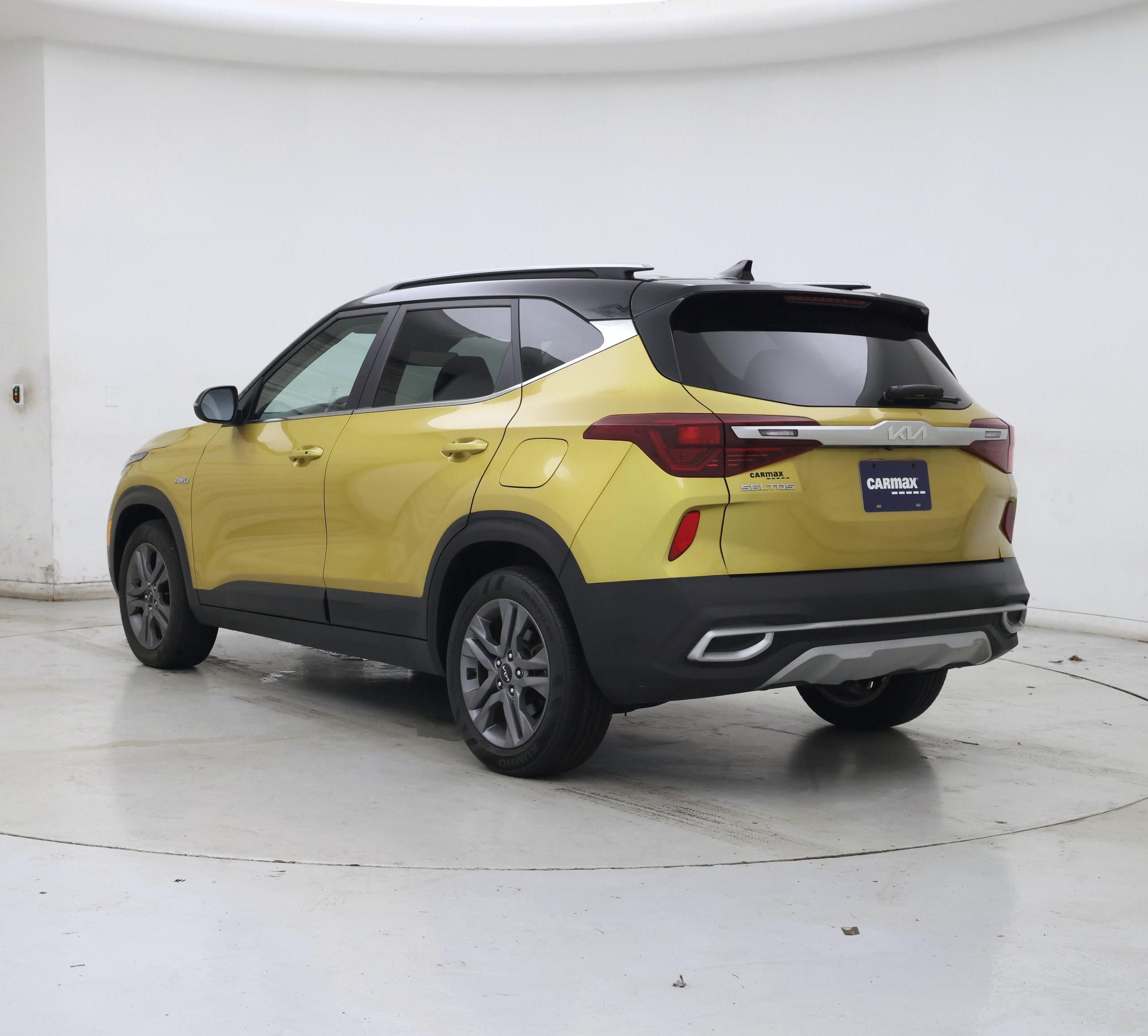 Thumbnail: 2022 Kia Seltos - 2