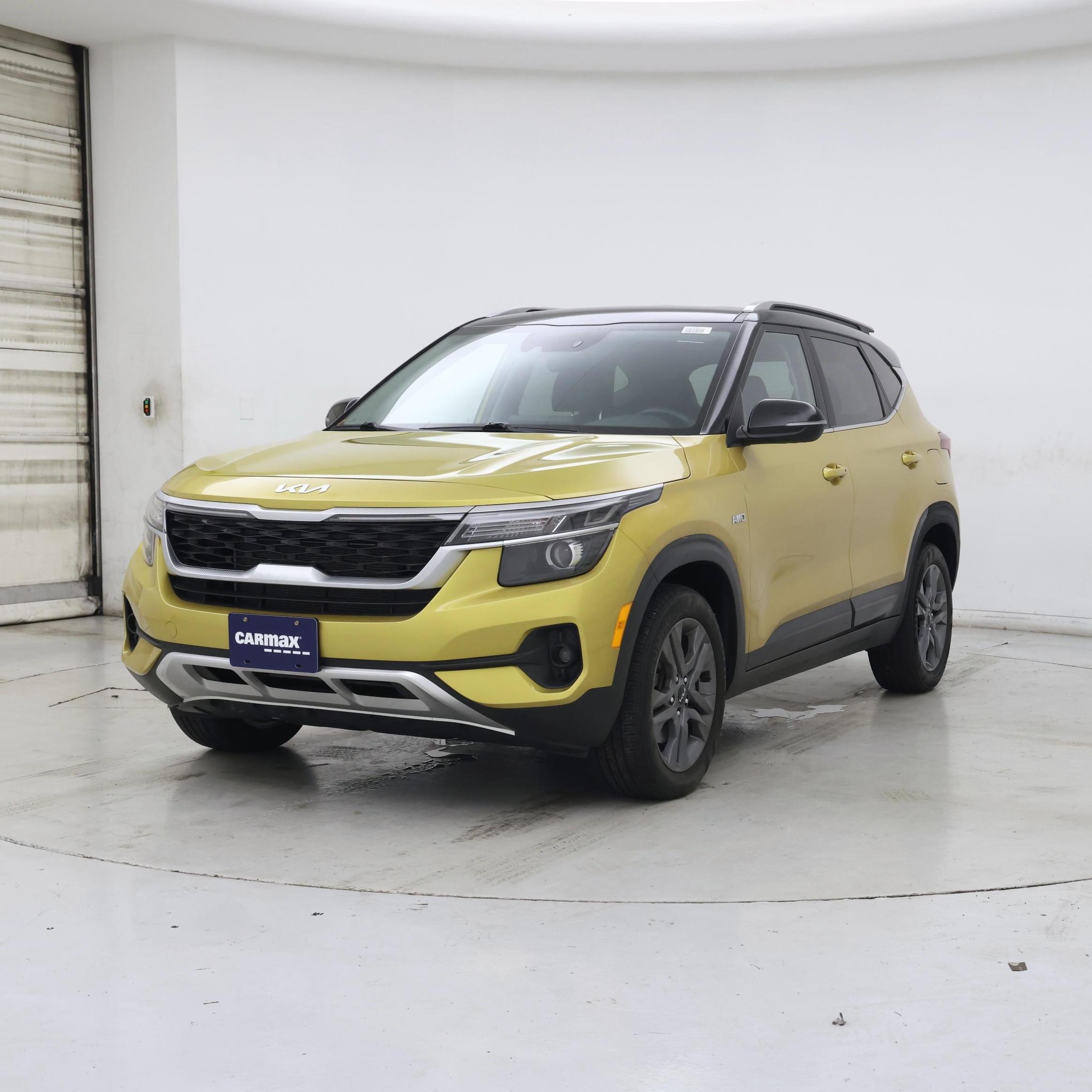 Thumbnail: 2022 Kia Seltos - 4