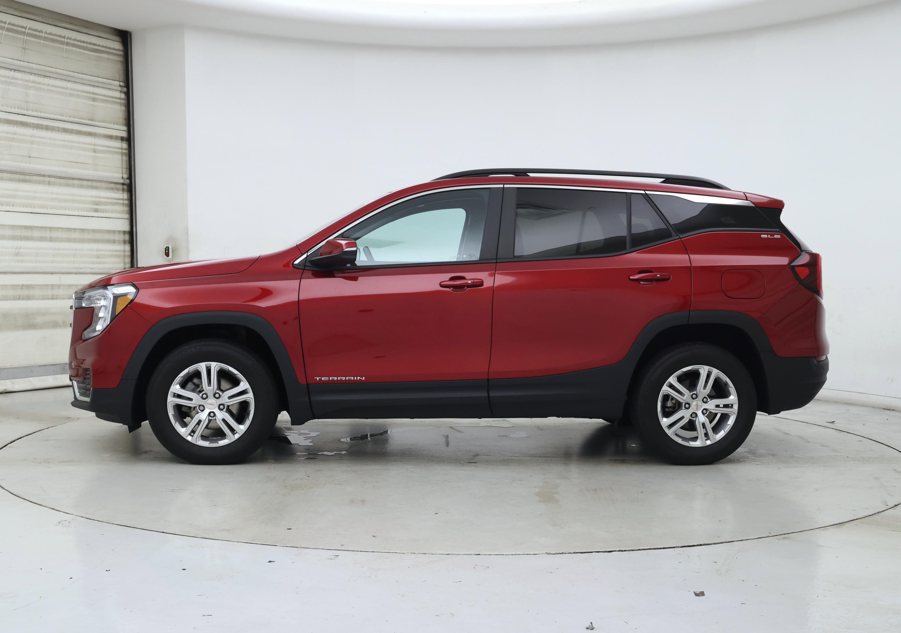 Thumbnail: 2022 GMC Terrain - 3