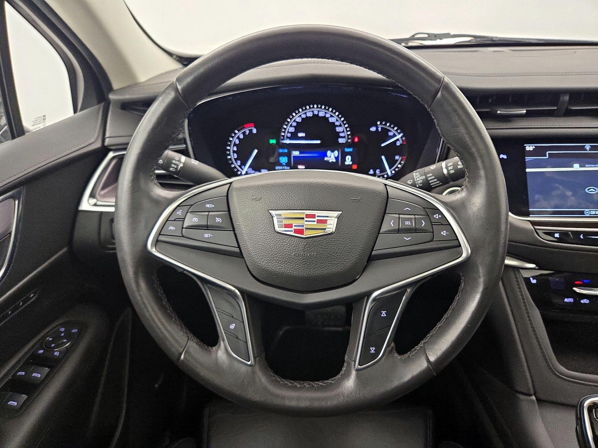 Thumbnail: 2017 Cadillac XT5 - 10