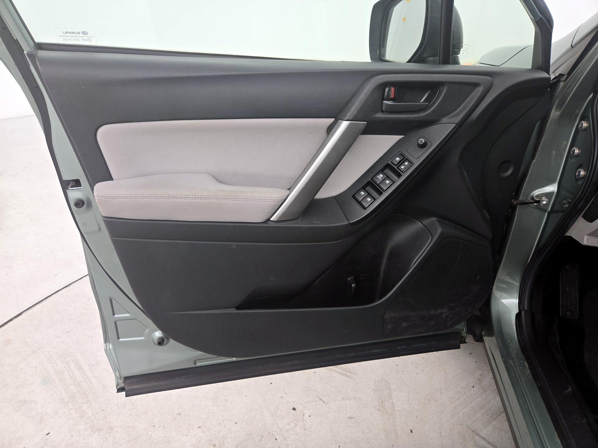 Thumbnail: 2014 Subaru Forester - 12