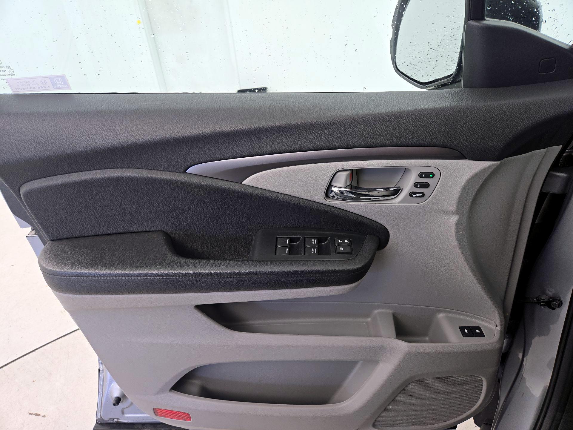 Thumbnail: 2022 Honda Pilot - 12