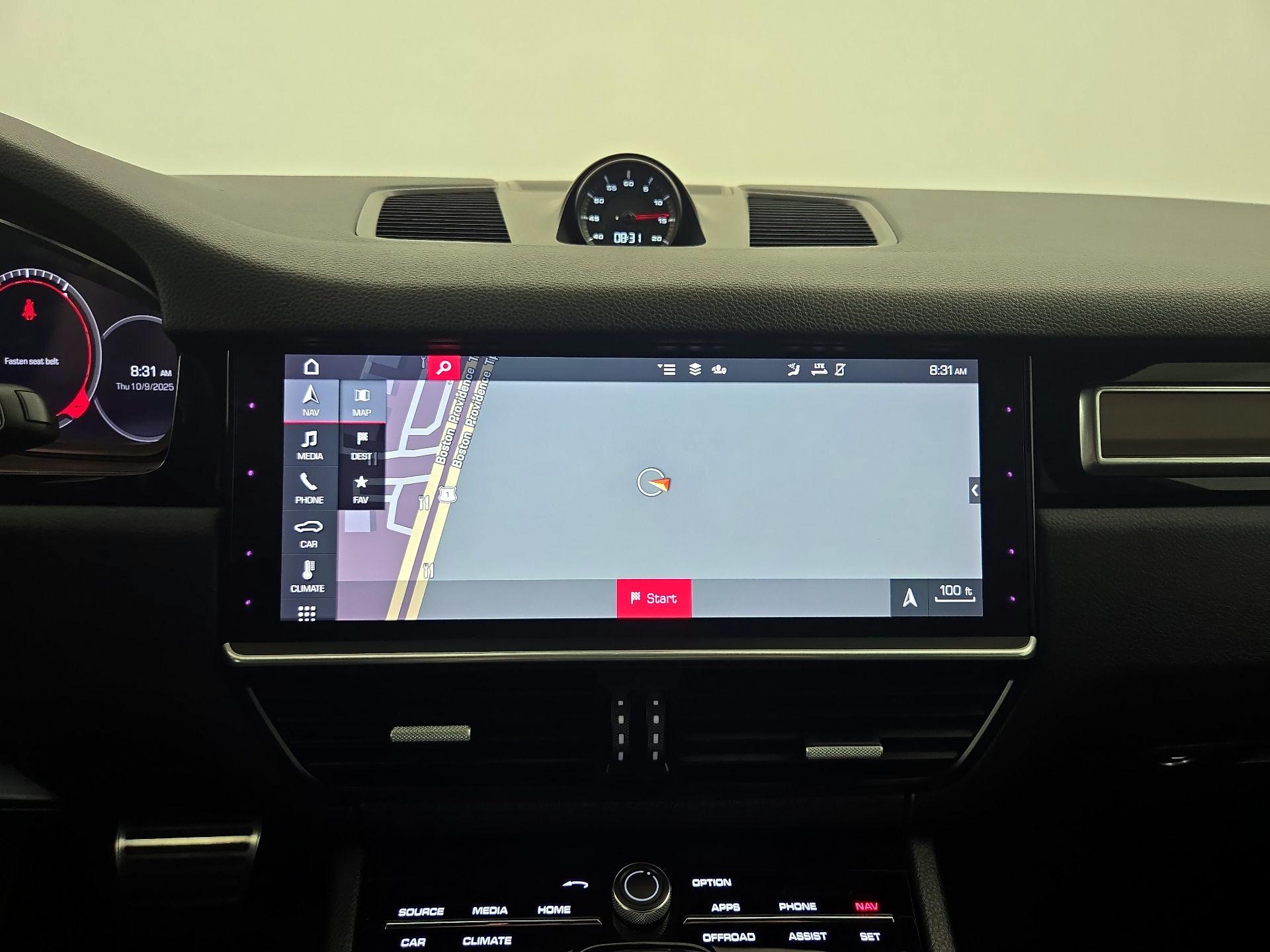 Thumbnail: 2021 Porsche Cayenne - 14