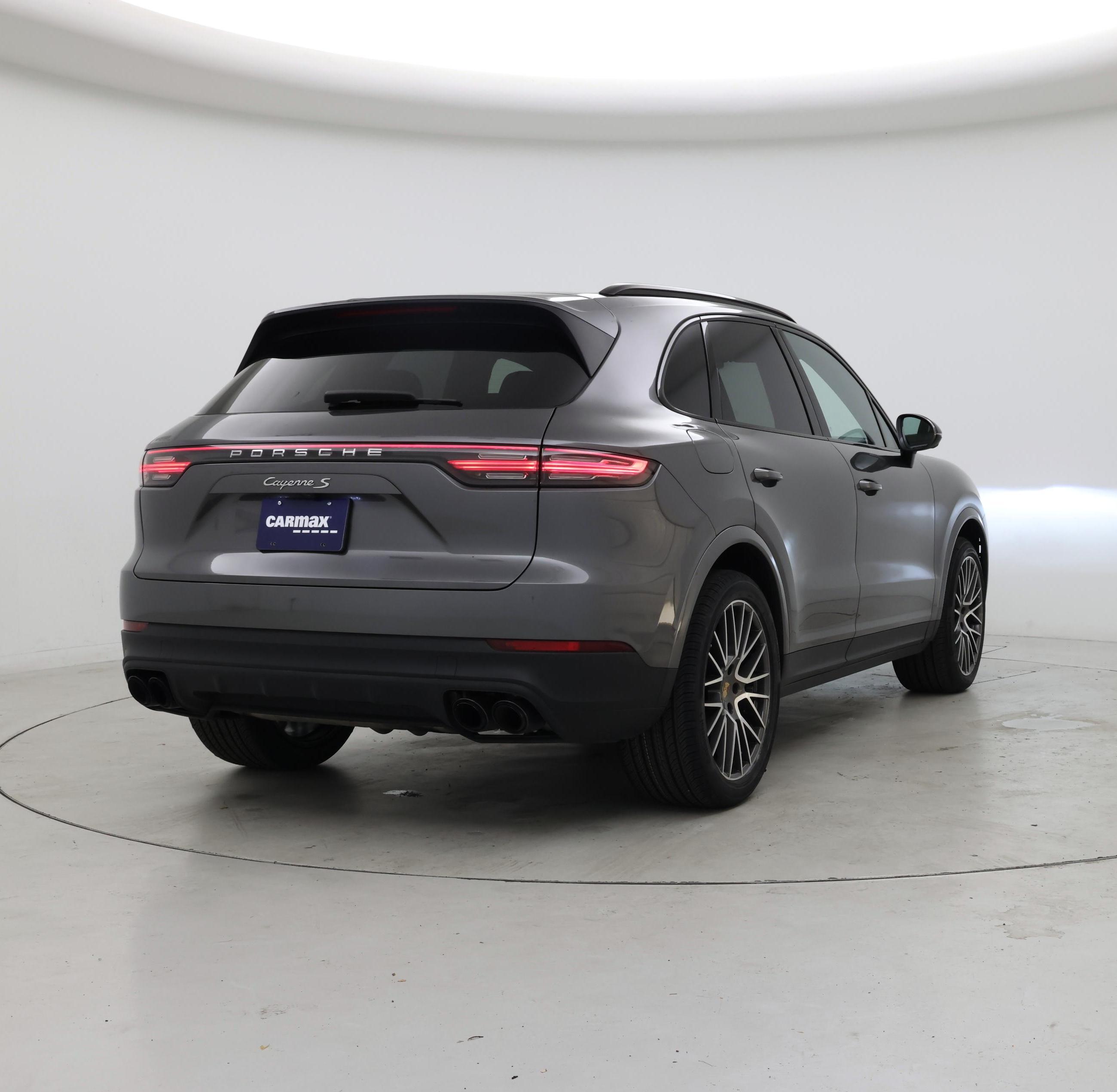 Thumbnail: 2021 Porsche Cayenne - 8