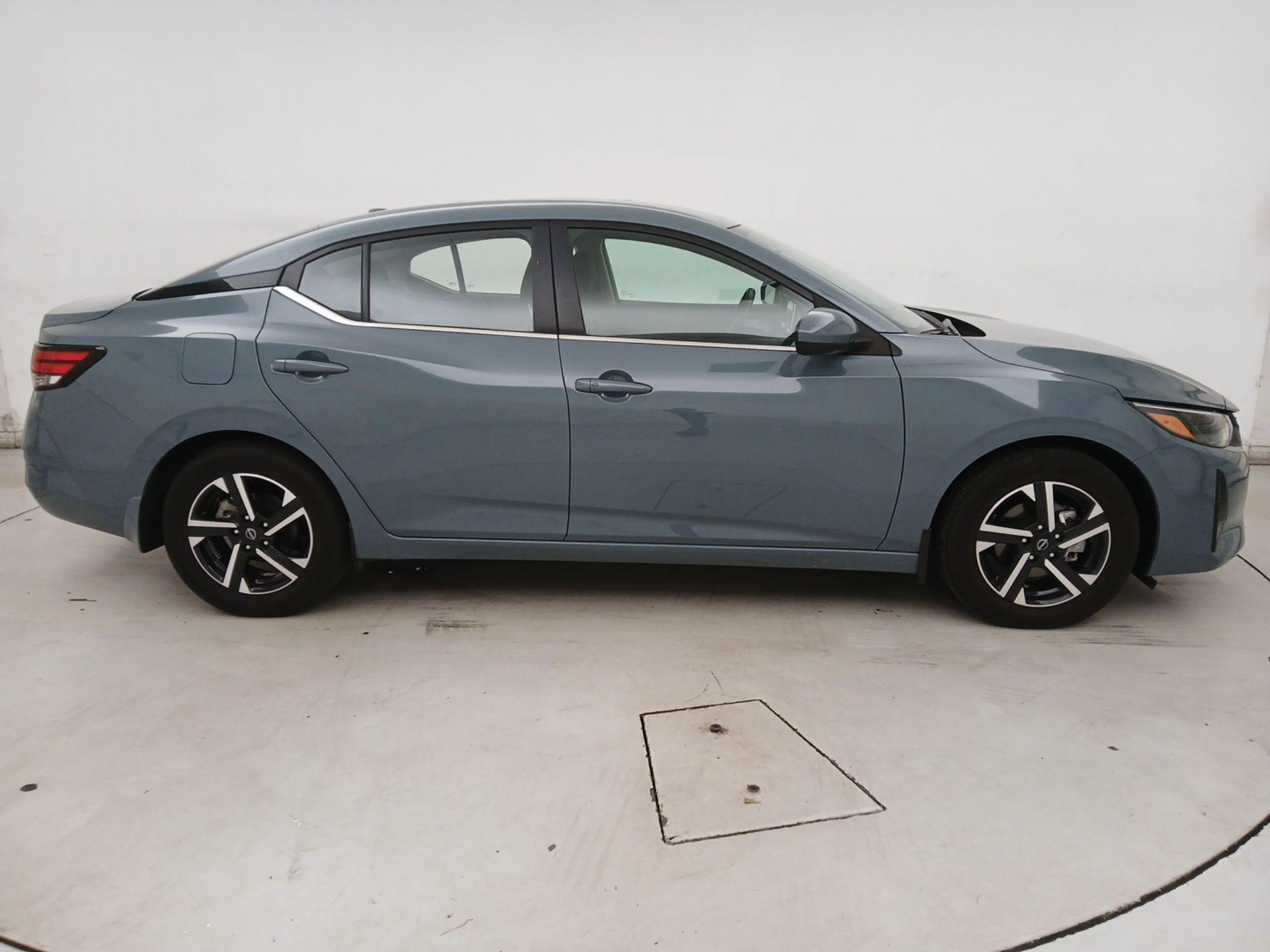 Thumbnail: 2024 Nissan Sentra - 4